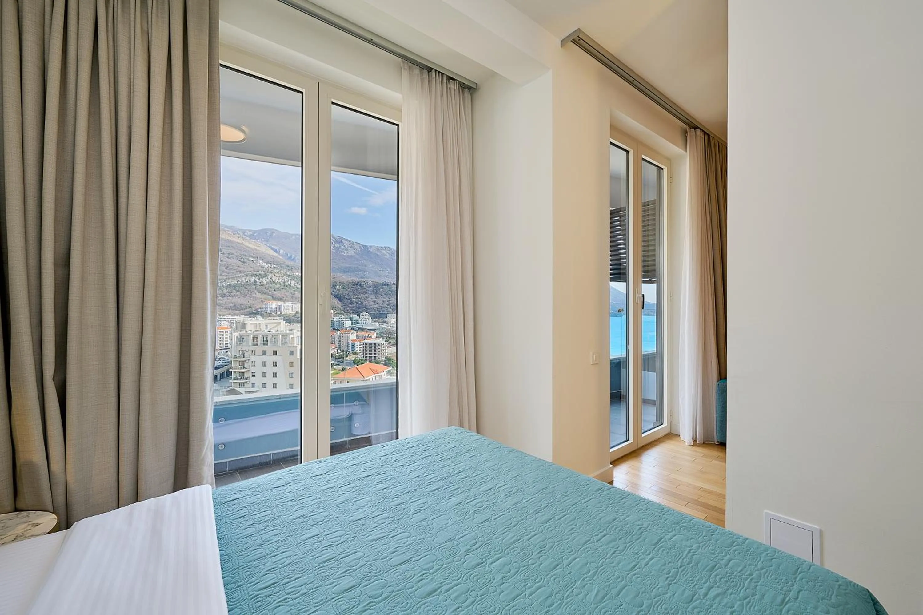 Bed in Skyline resort