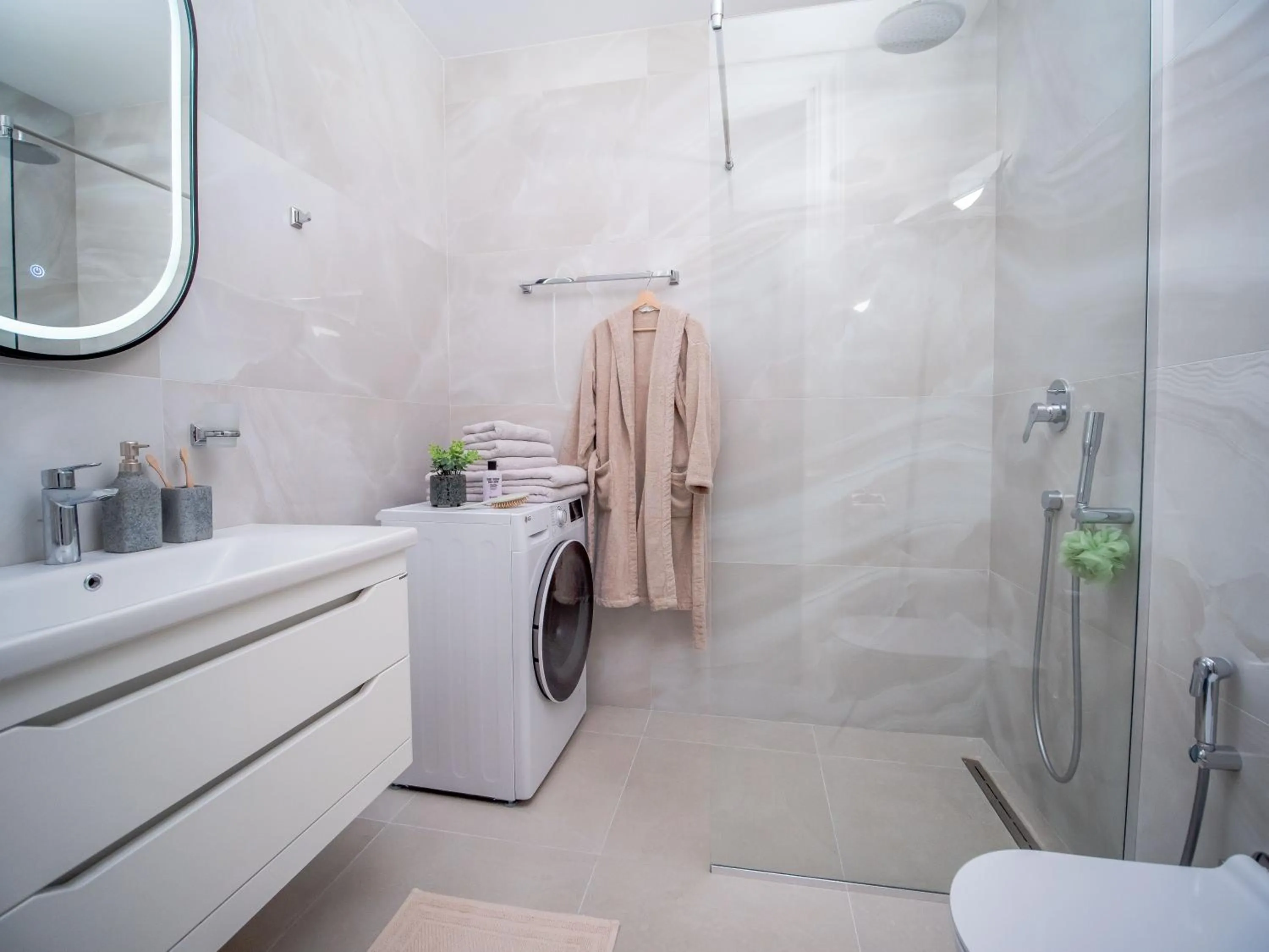 Shower in Skyline resort