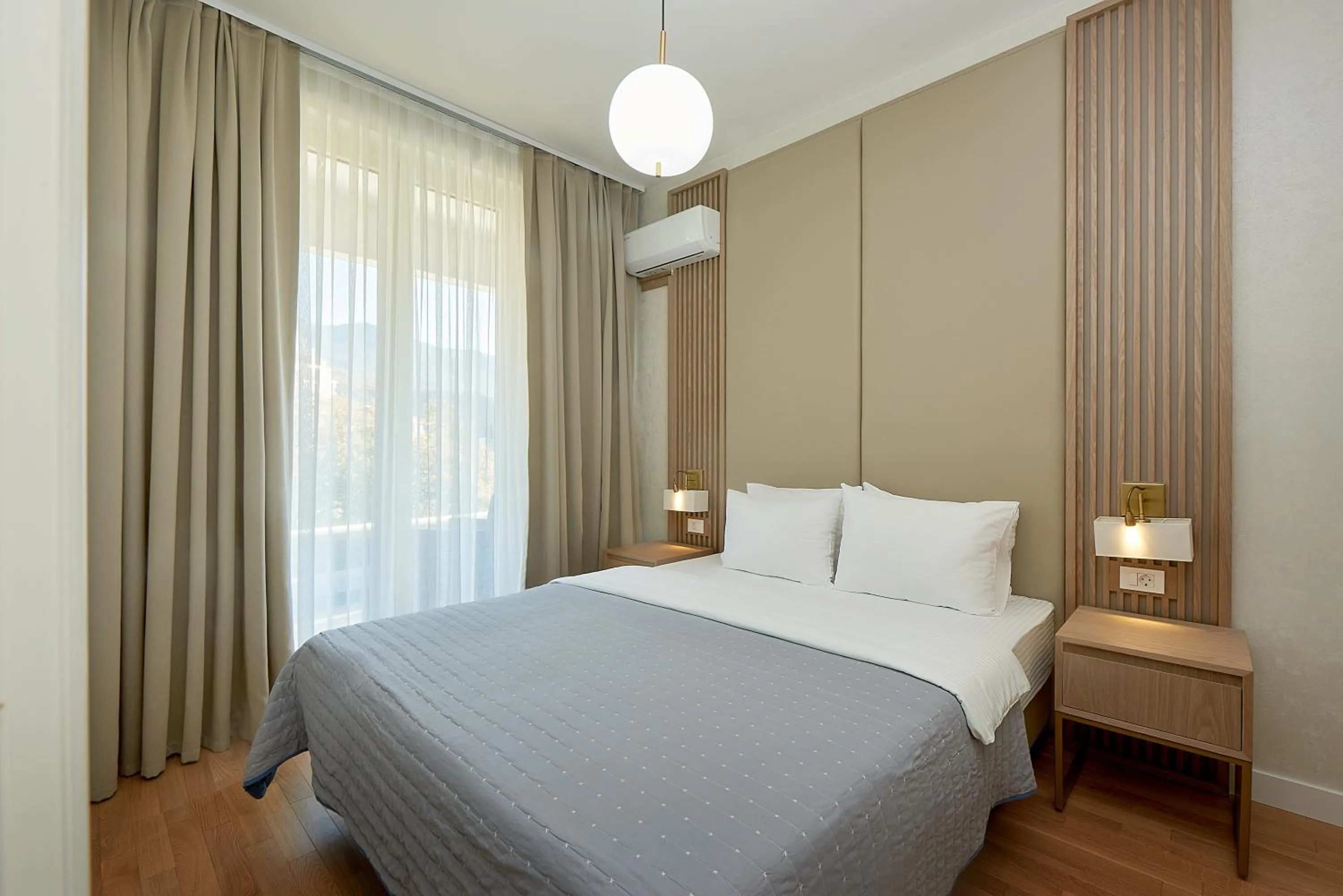 Bed in Skyline resort