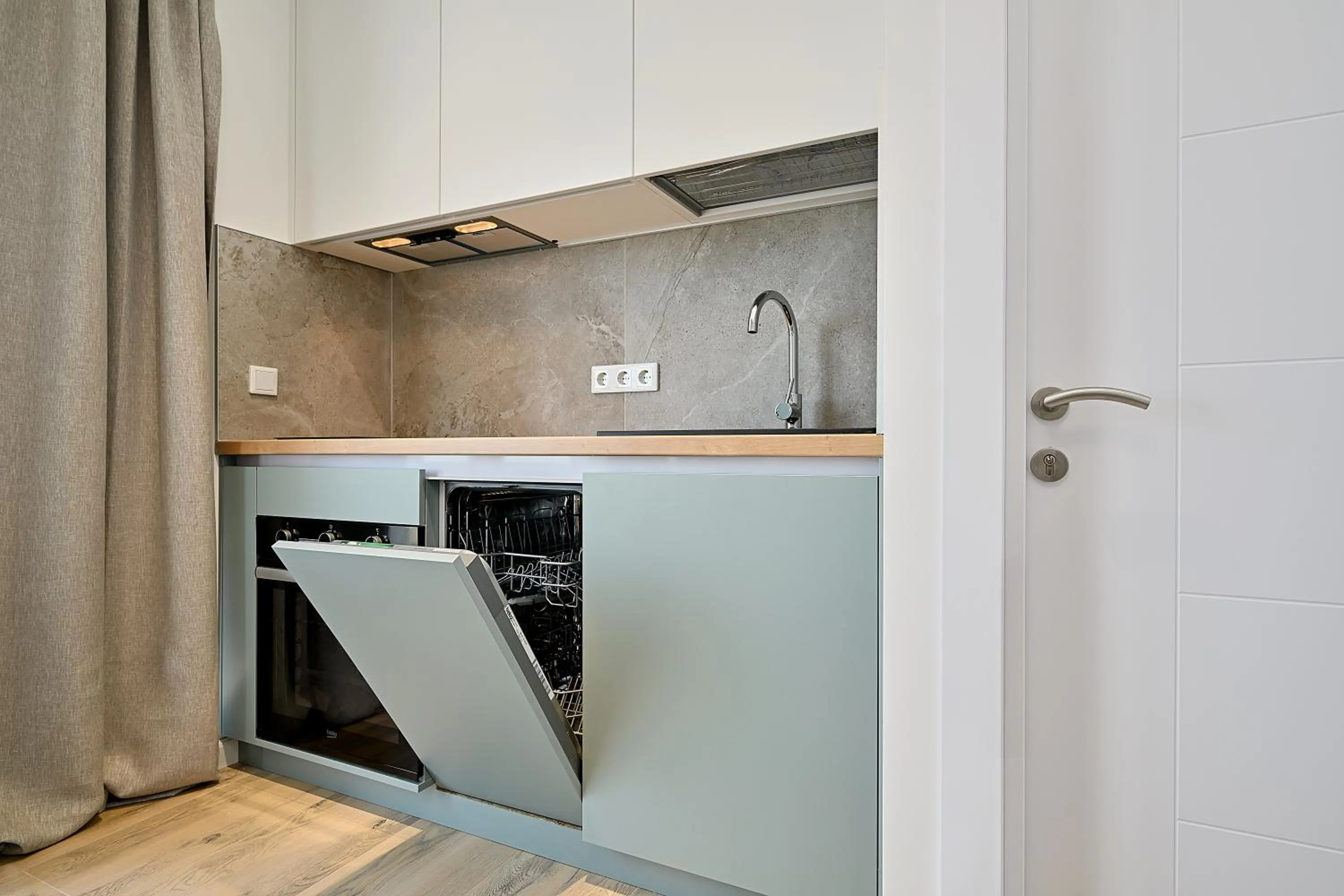 dishwasher in Skyline resort