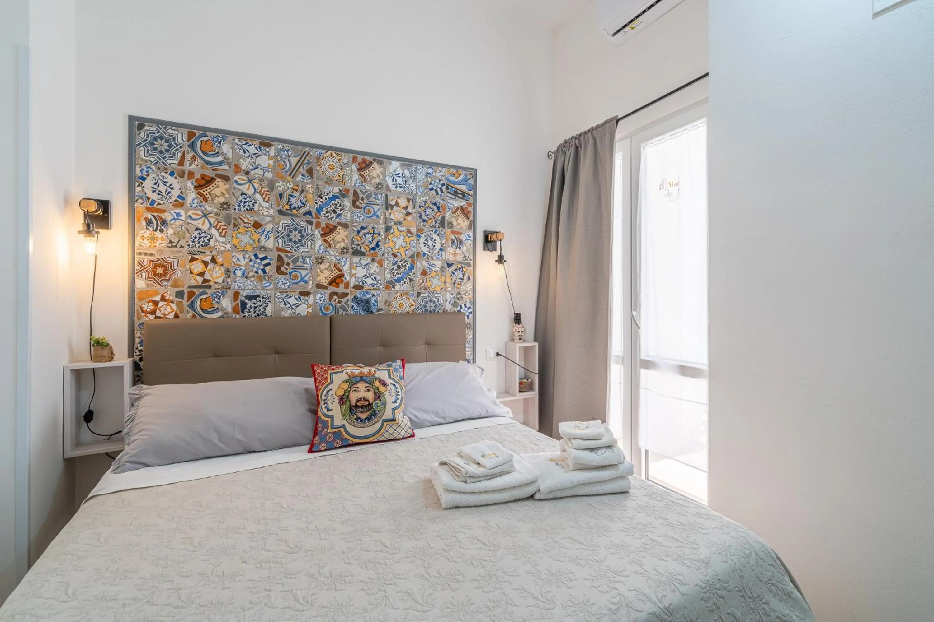 Photo of the whole room, Bed in La Mora B&b