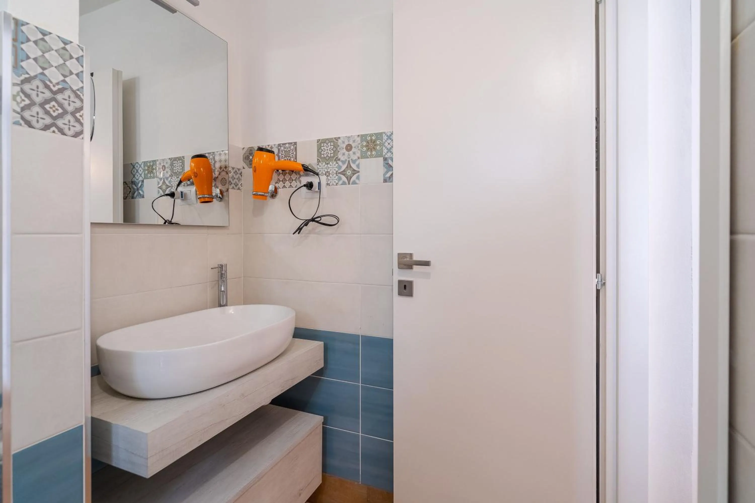 Toilet, Bathroom in La Mora B&b