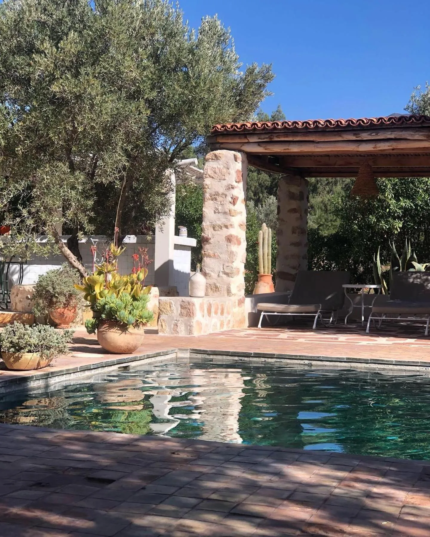 Sel d Ailleurs, Ouirgan - adults only