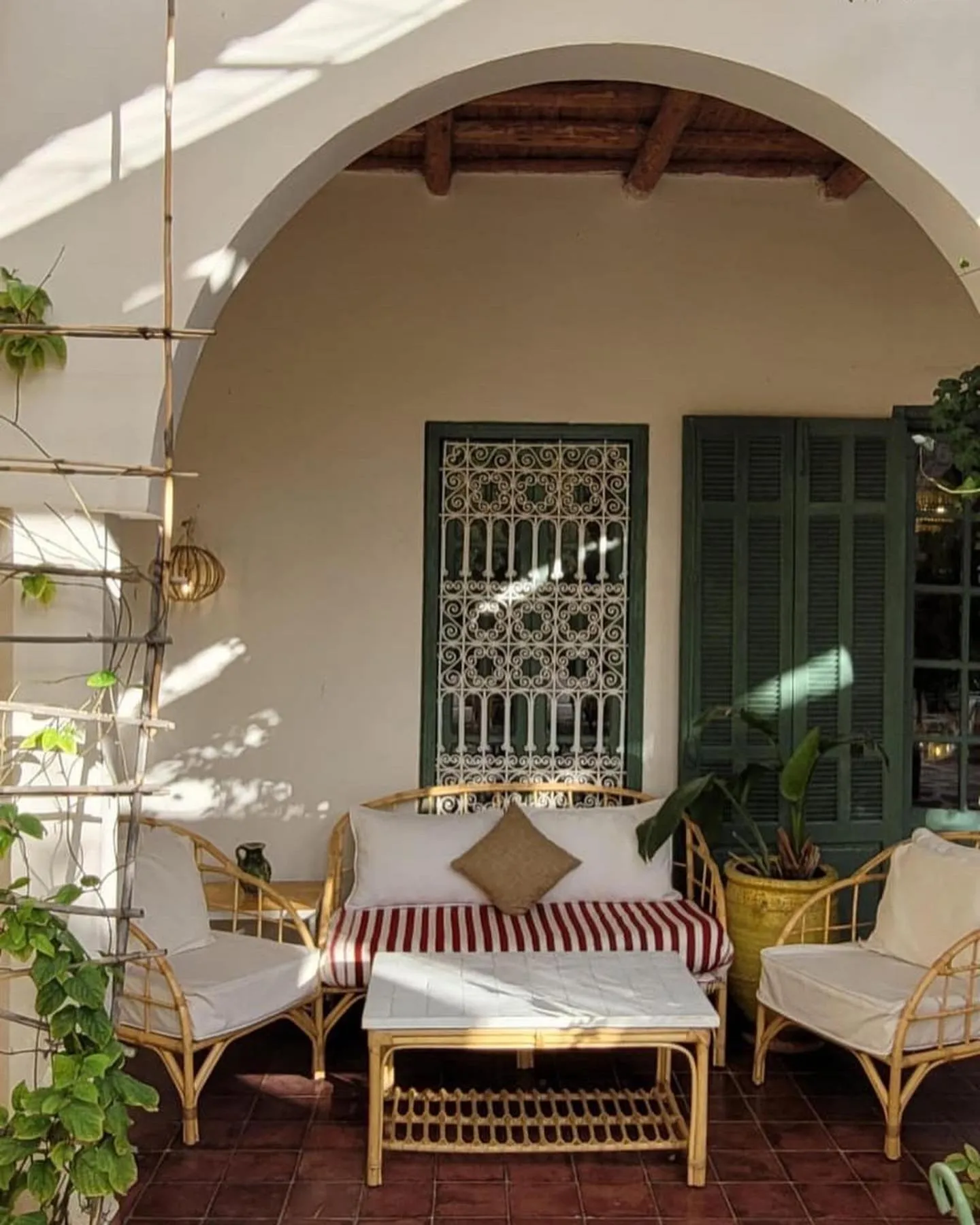 Sel d Ailleurs, Ouirgan - adults only