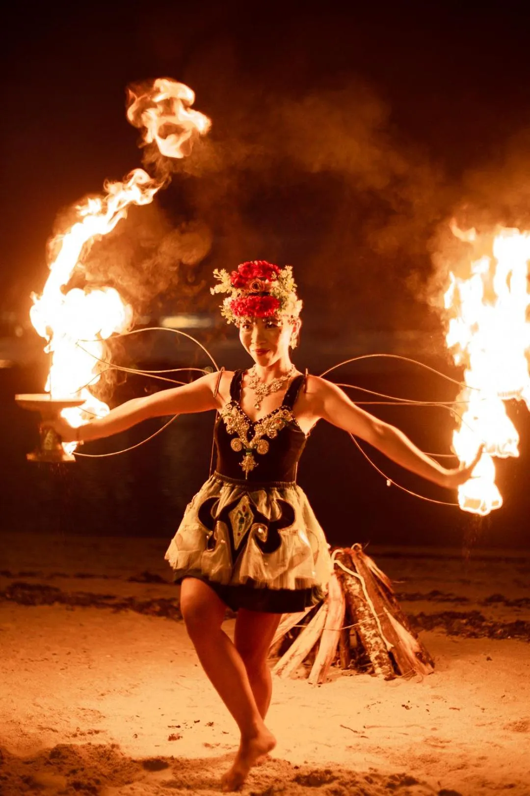 Evening entertainment in Hakuna Matata Resort Gili Air