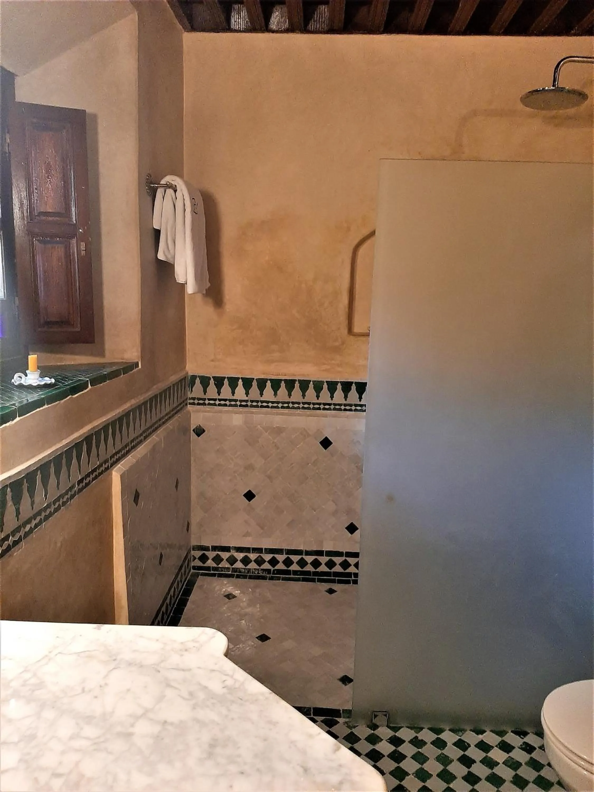 Shower in Riad Norma