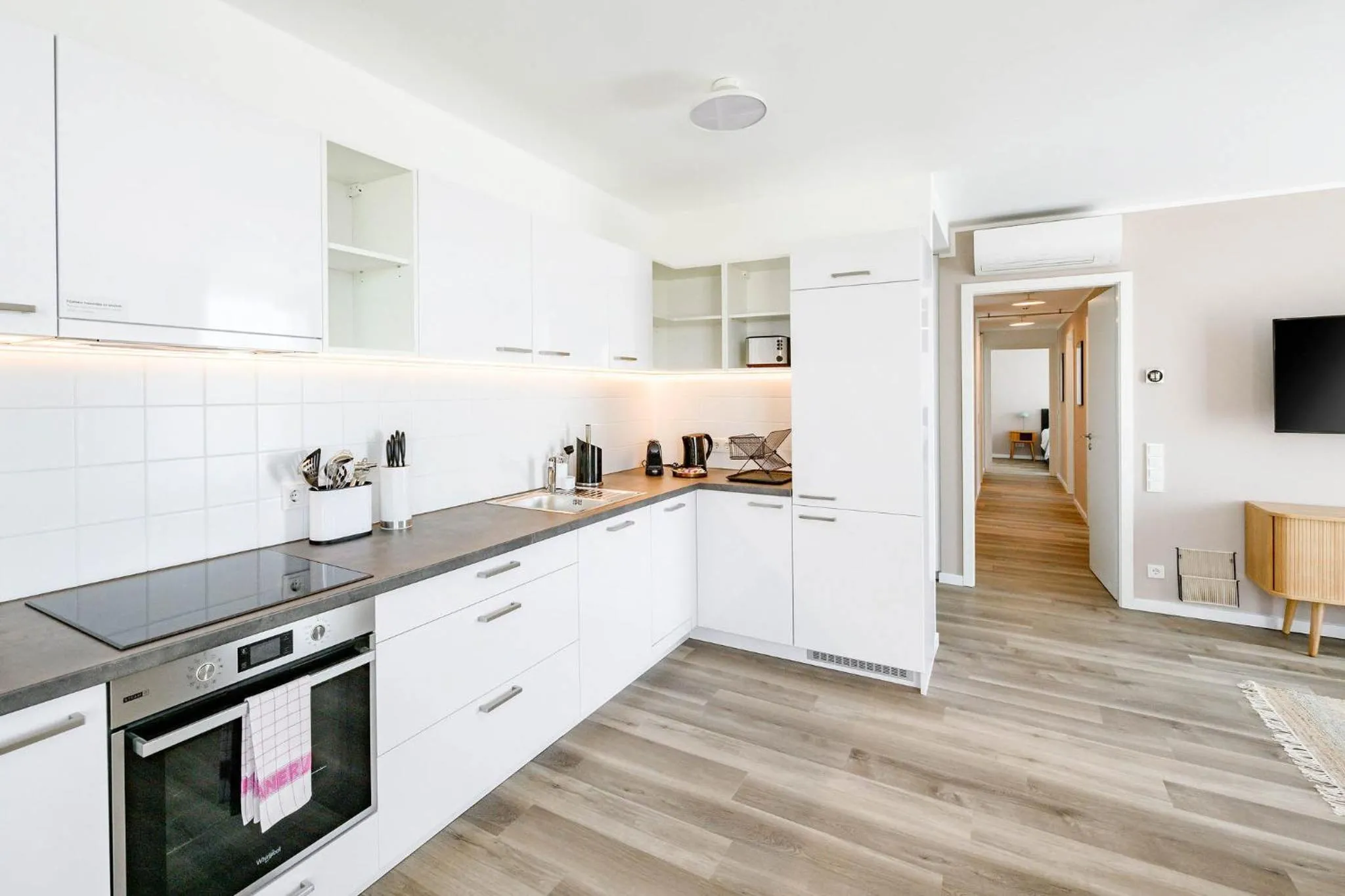 Coffee/tea facilities in Limehome Budapest Mosonyi
