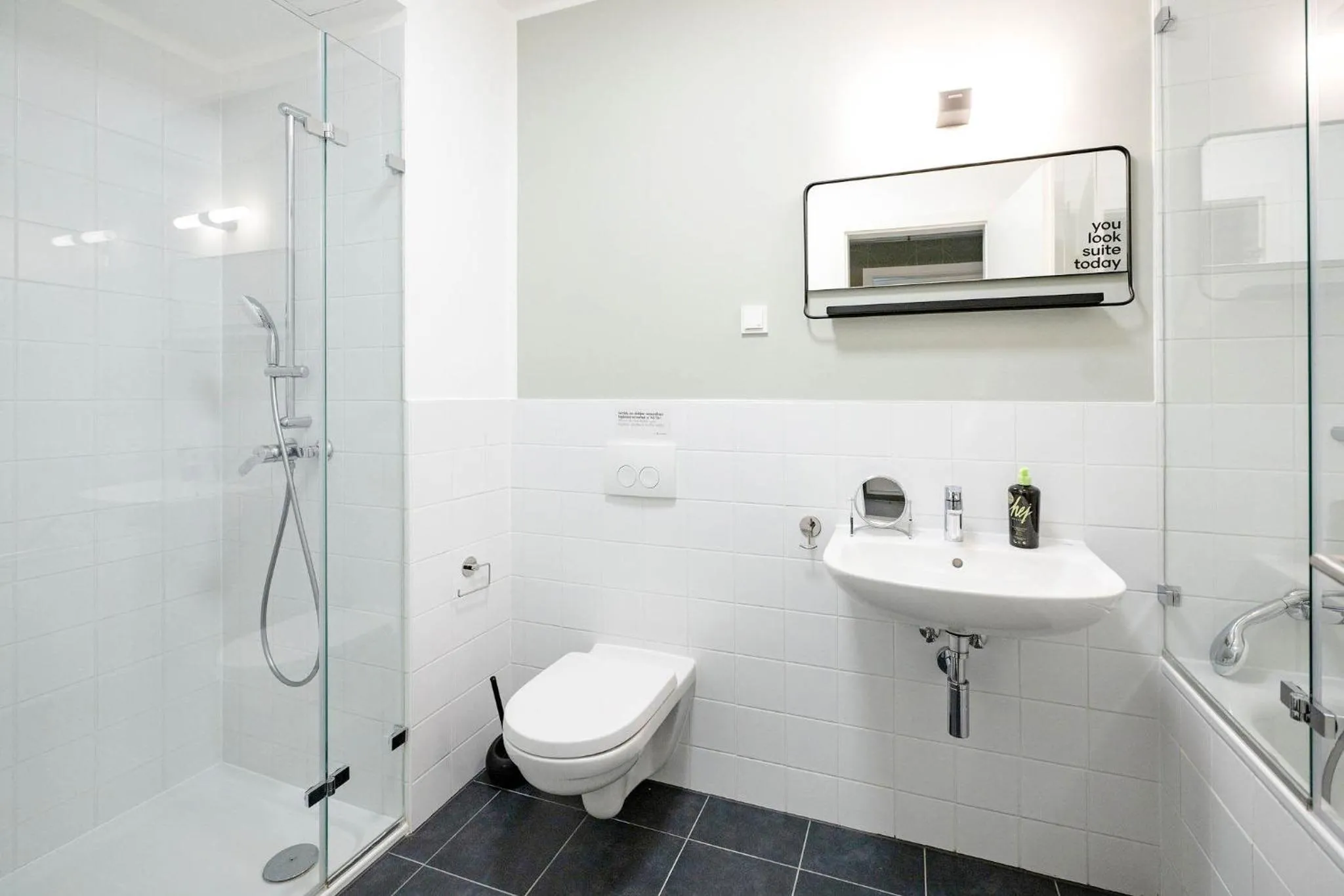 Shower in Limehome Budapest Mosonyi