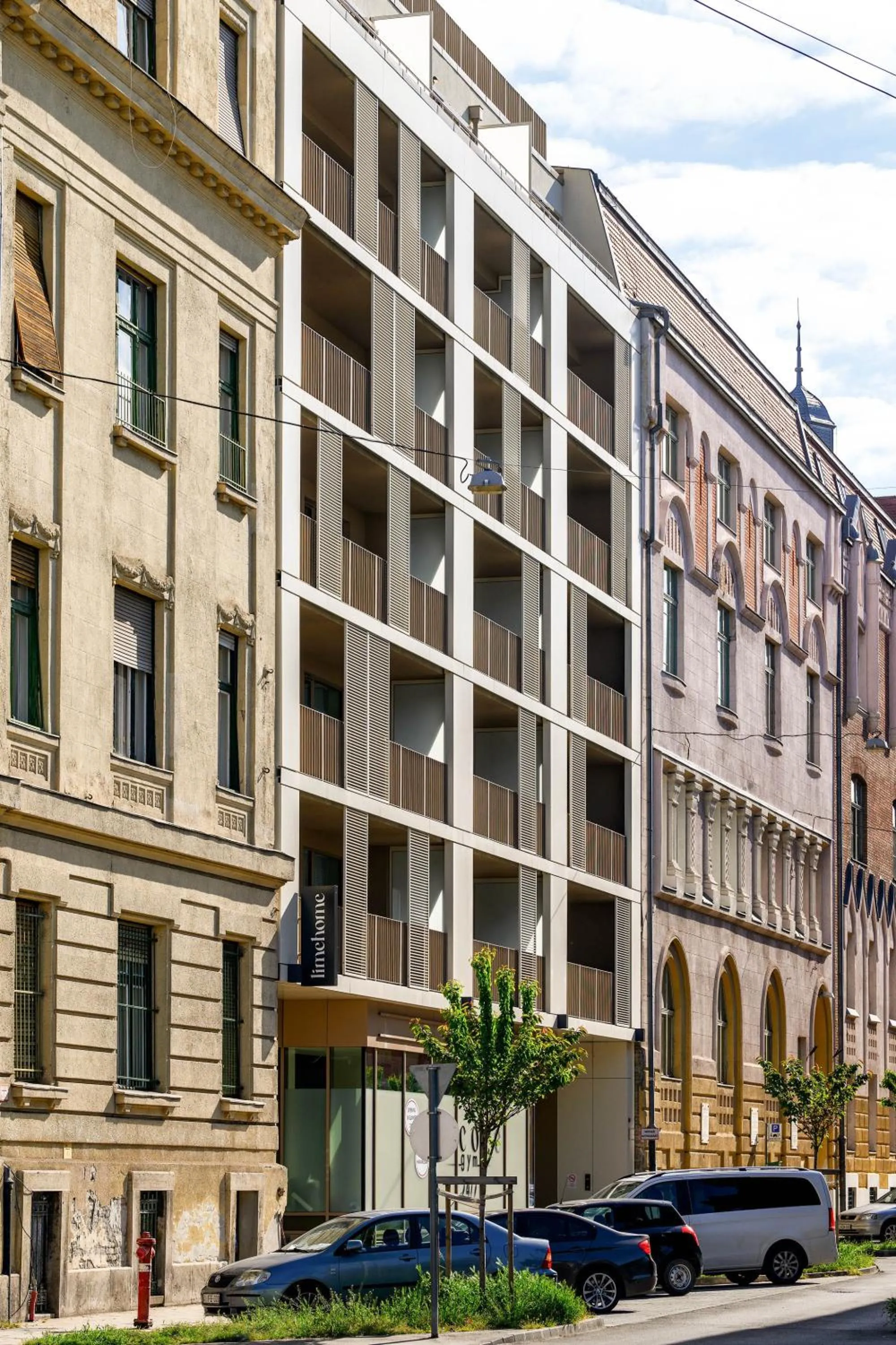 Facade/entrance in Limehome Budapest Mosonyi