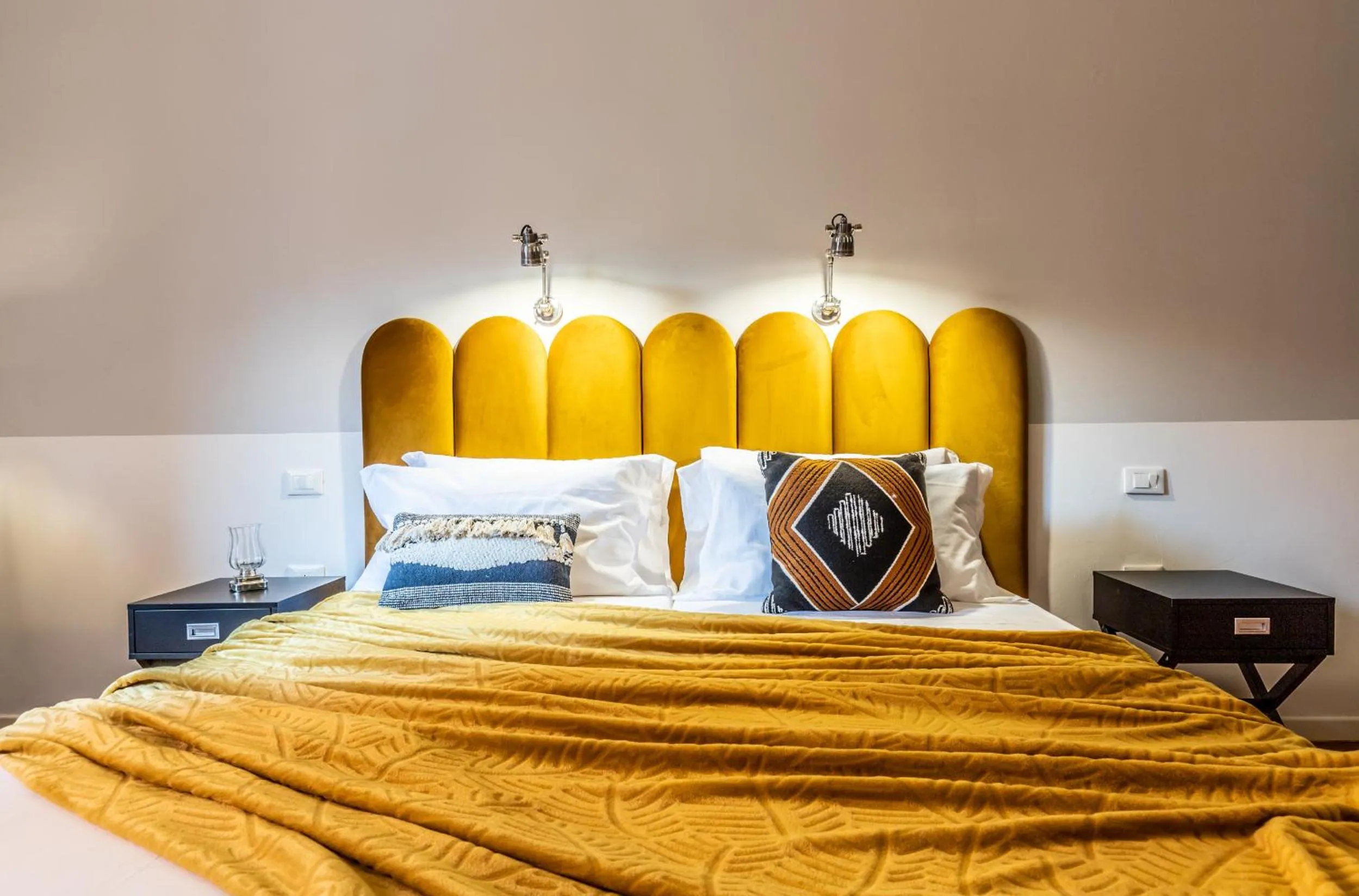 Bedroom, Bed in HouSmart Capo di Lucca 1