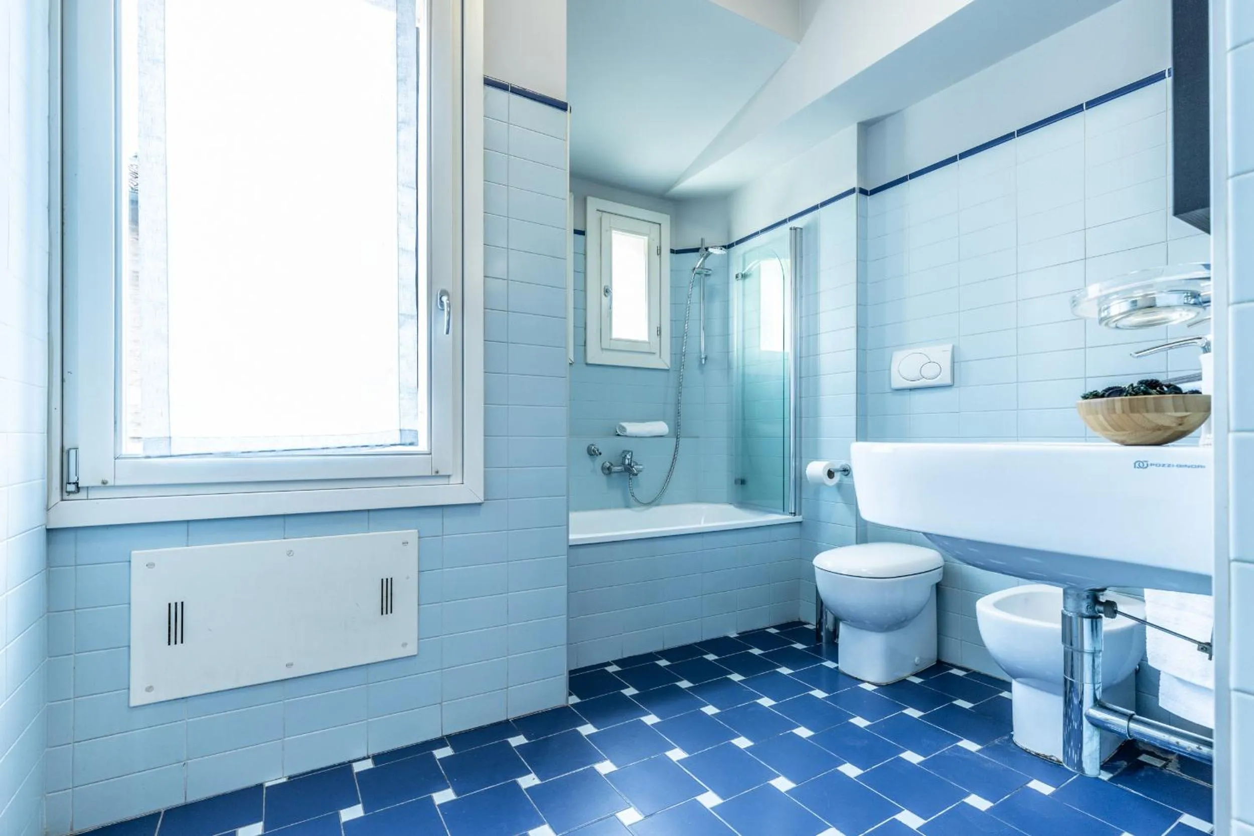 Bathroom in HouSmart Capo di Lucca 1