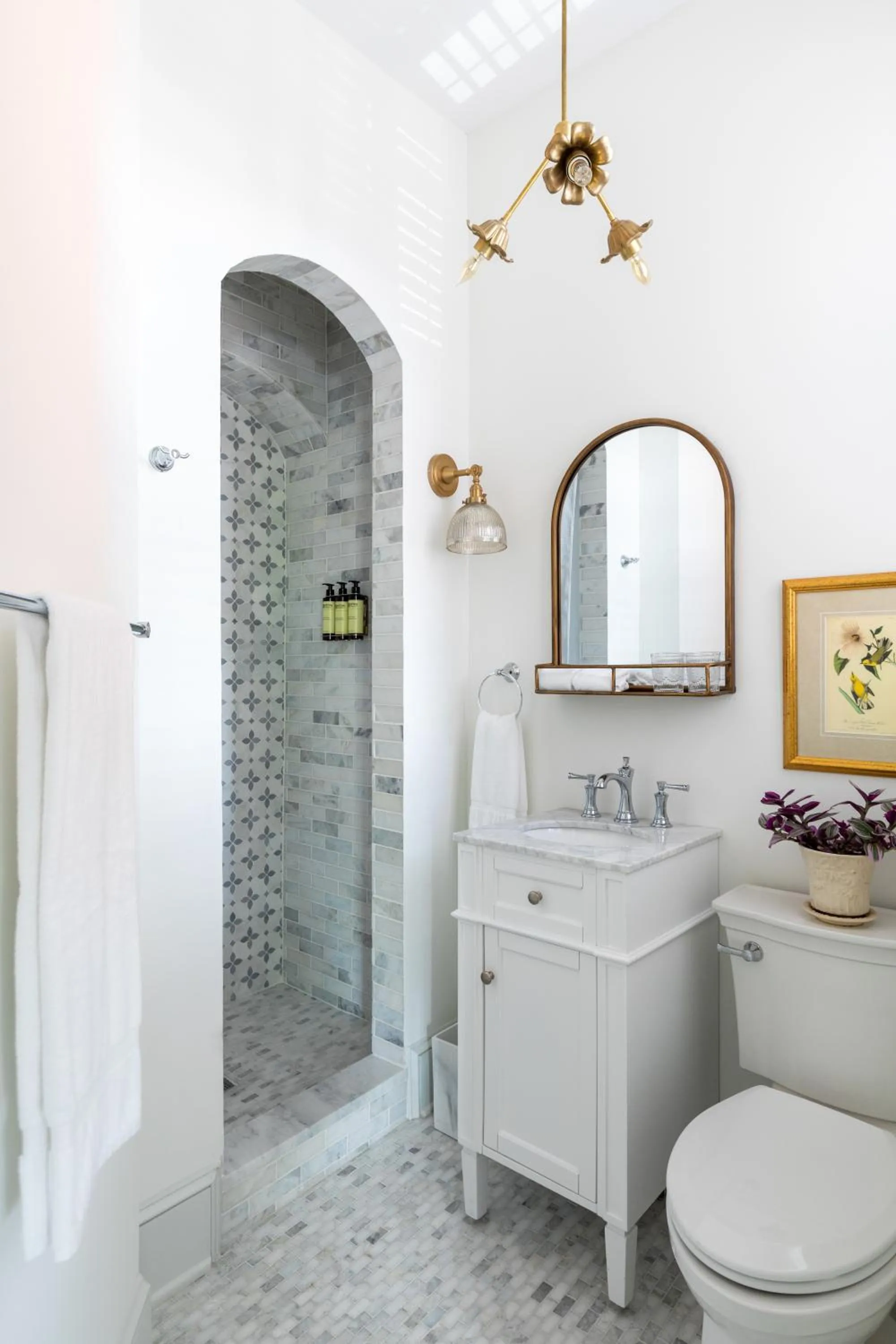 Bathroom in The Boulevard Inn