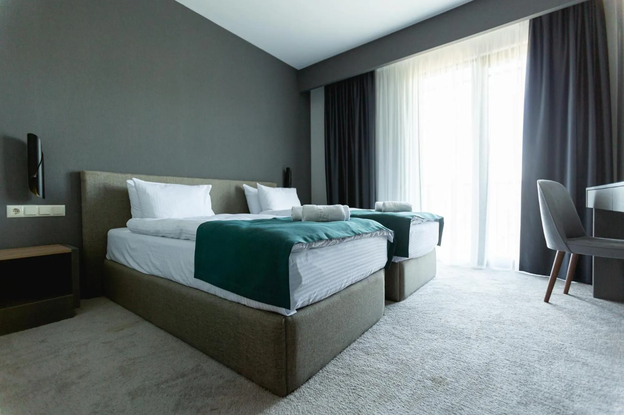 Photo of the whole room, Bed in West Inn Georgia