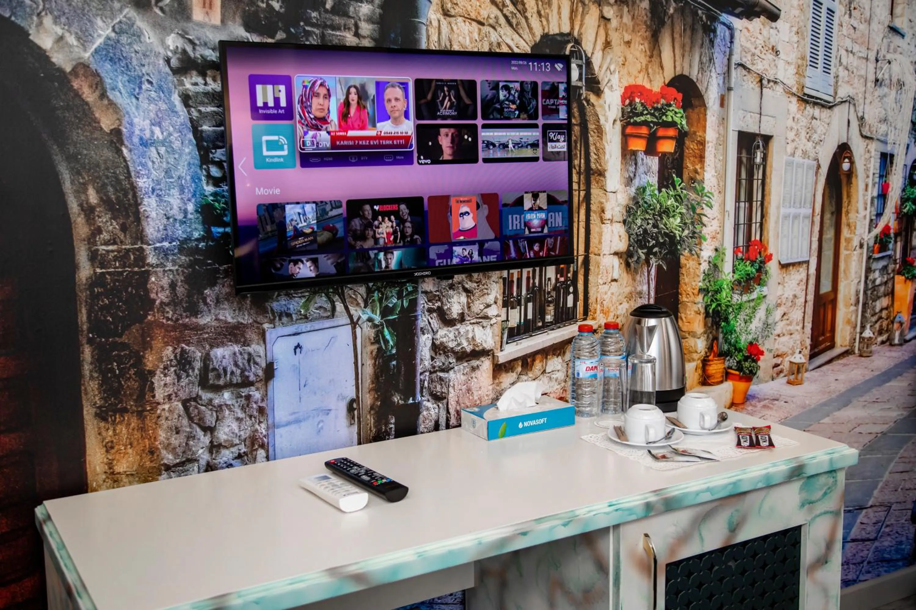 TV and multimedia in Essam Deluxe Hotel