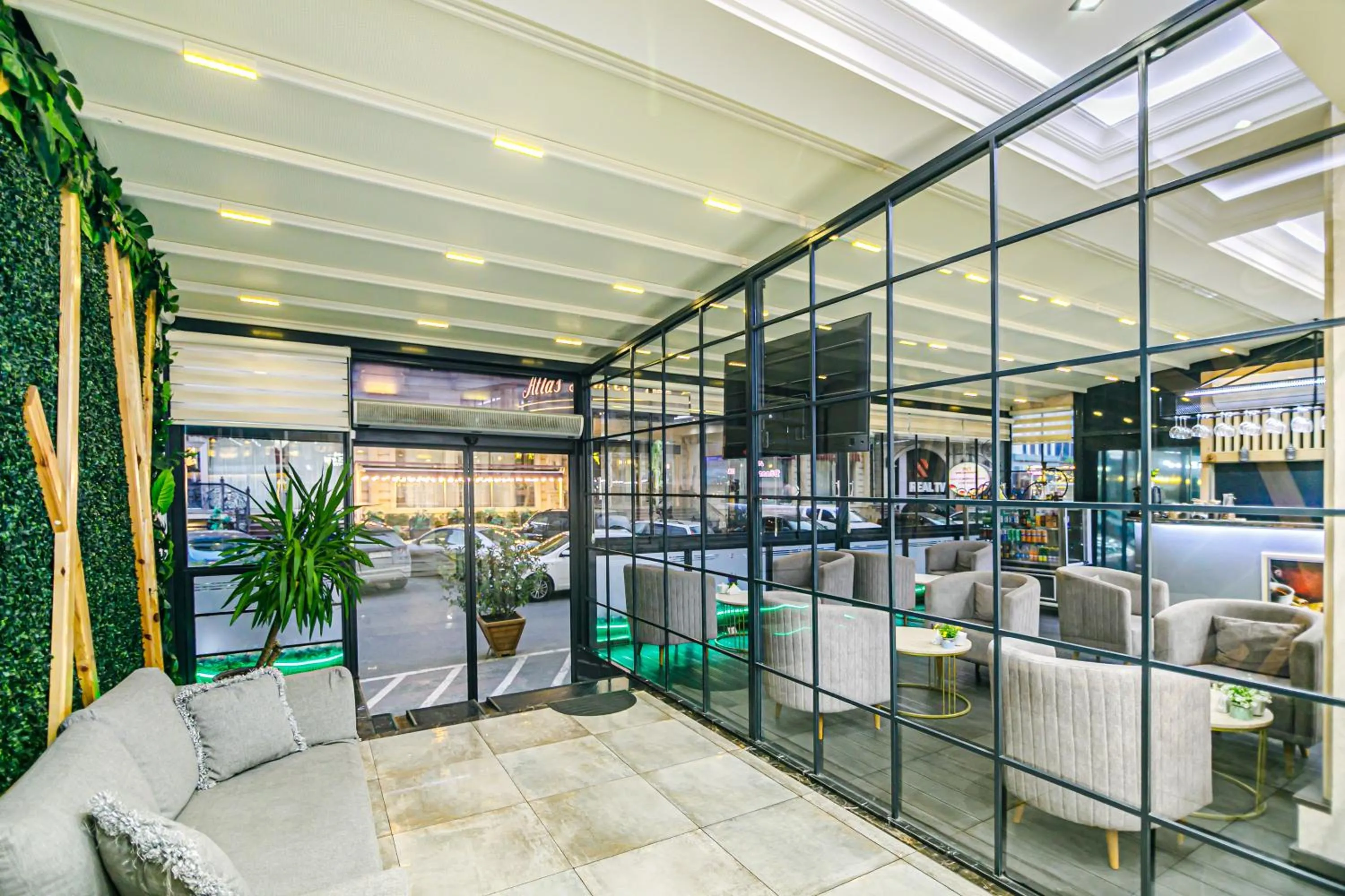 Lobby or reception in Essam Deluxe Hotel