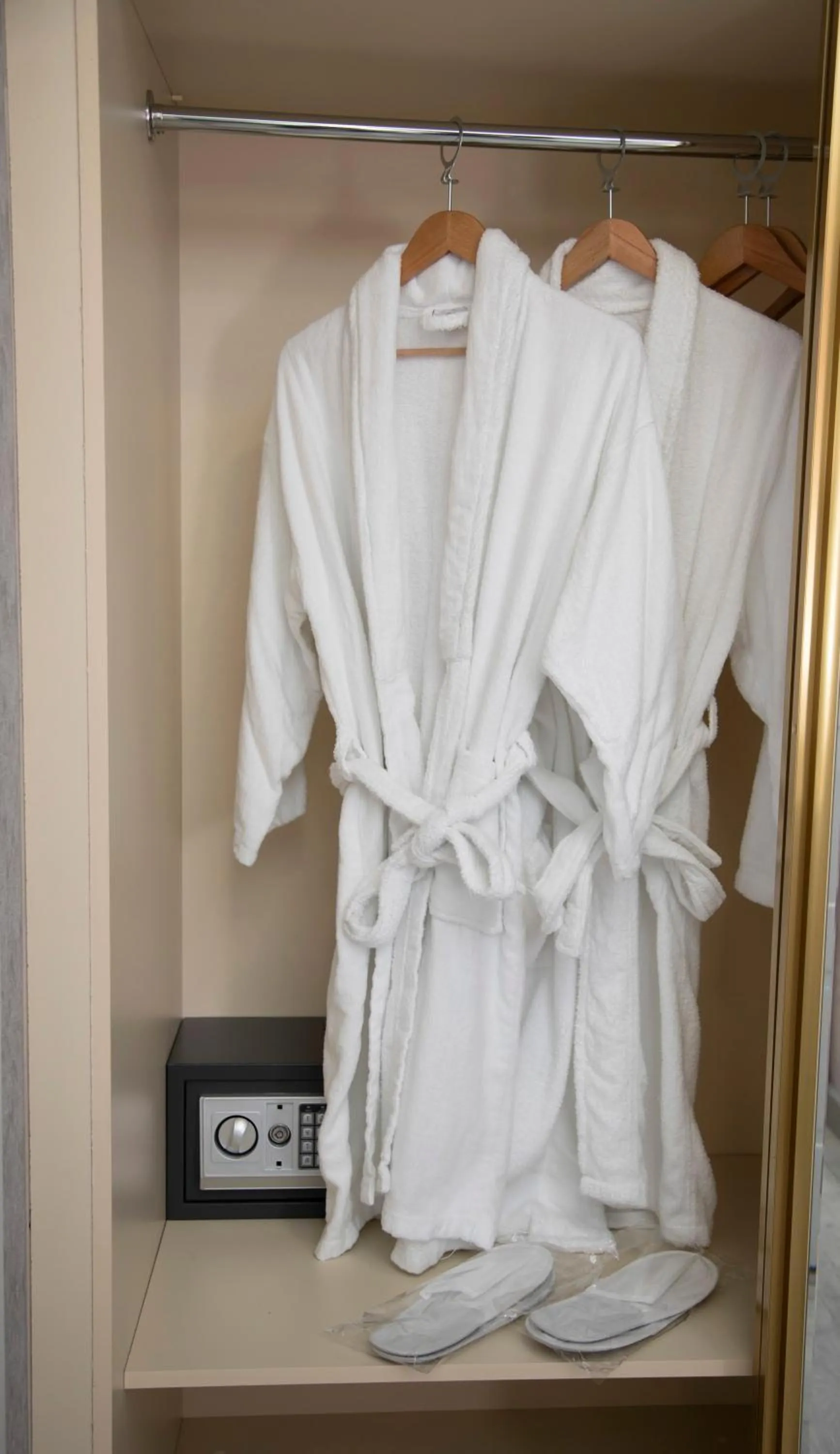 towels in Essam Deluxe Hotel