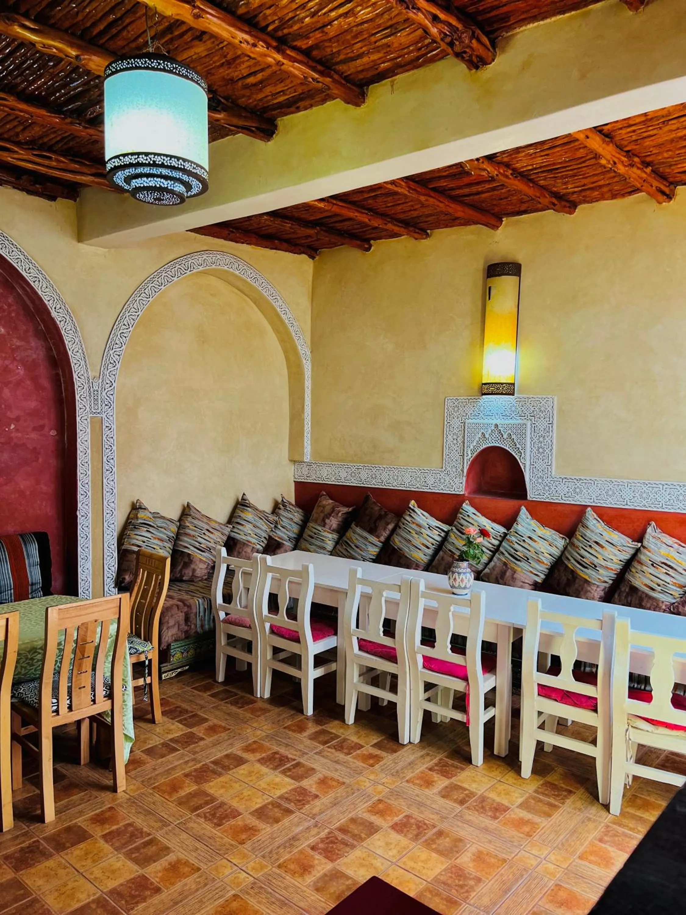 Communal lounge/ TV room in Riad Chakir Mogador