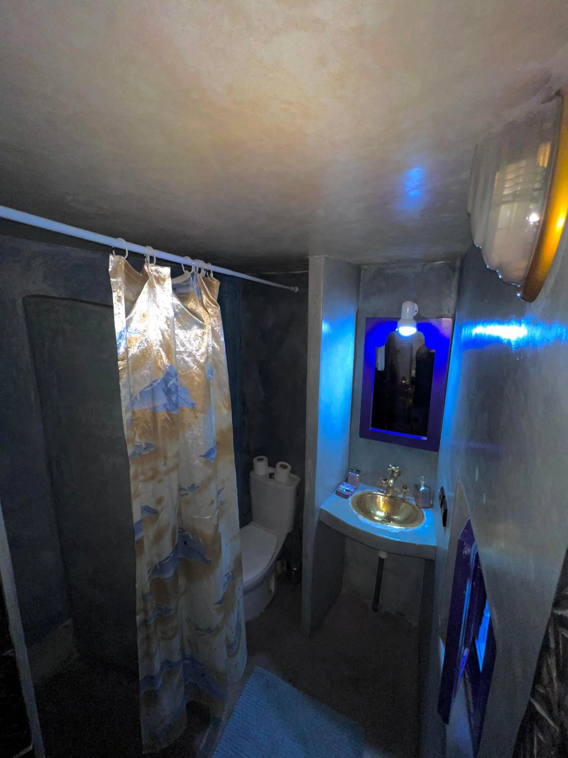 Shower in Riad Chakir Mogador