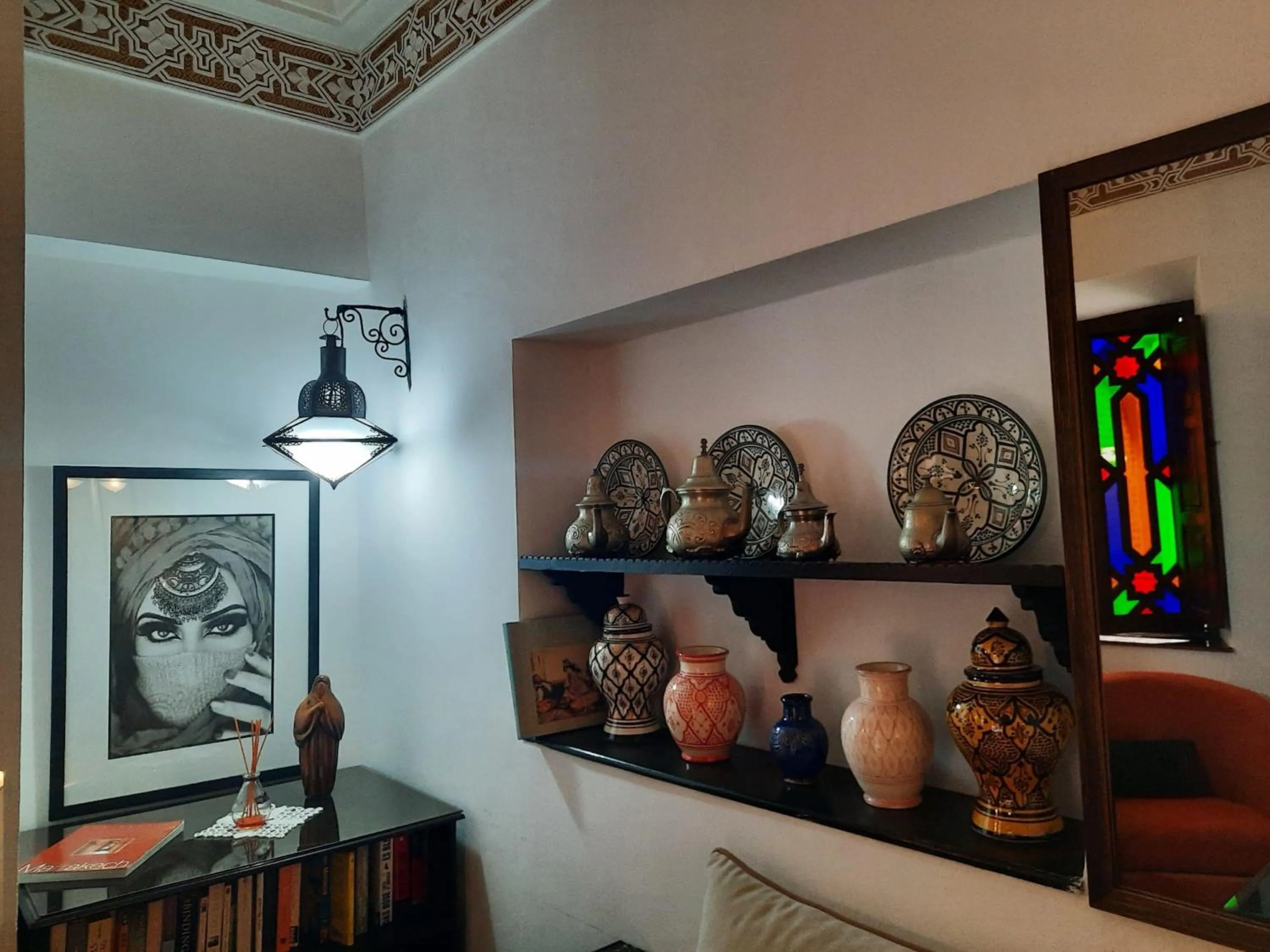 Communal lounge/ TV room in Riad Aubrac