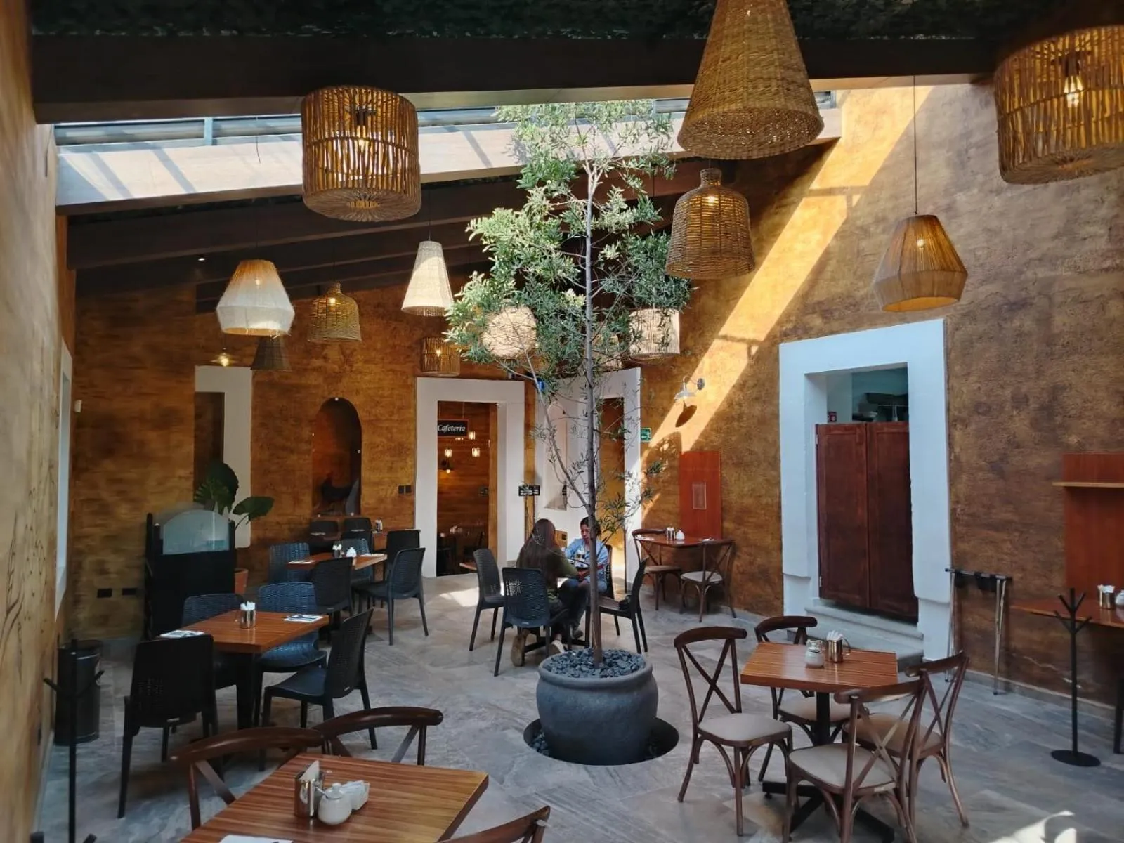 Restaurant/places to eat in Casa Solsticio 212