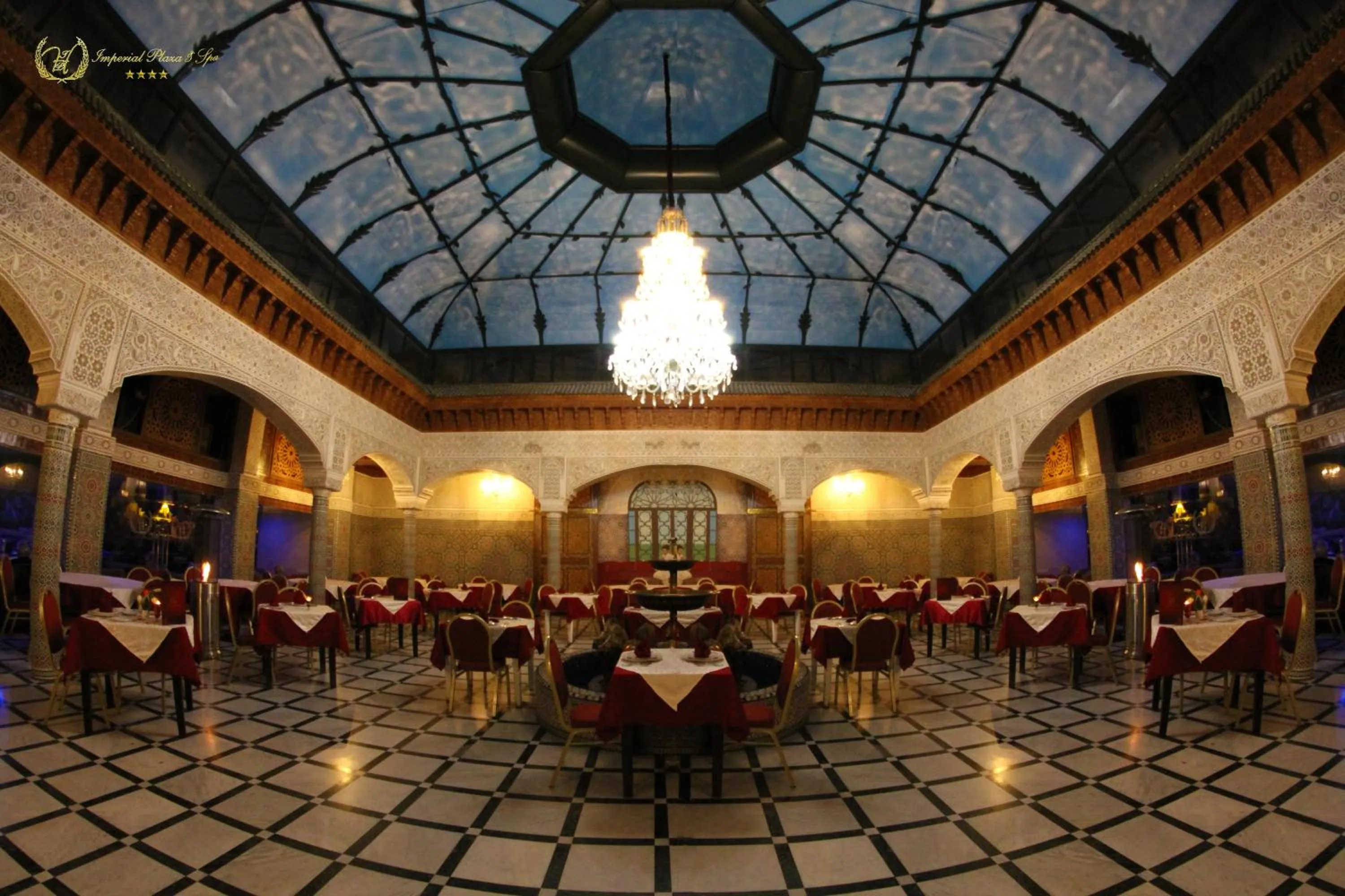 Restaurant/places to eat in Hotel Imperial Plaza & Spa