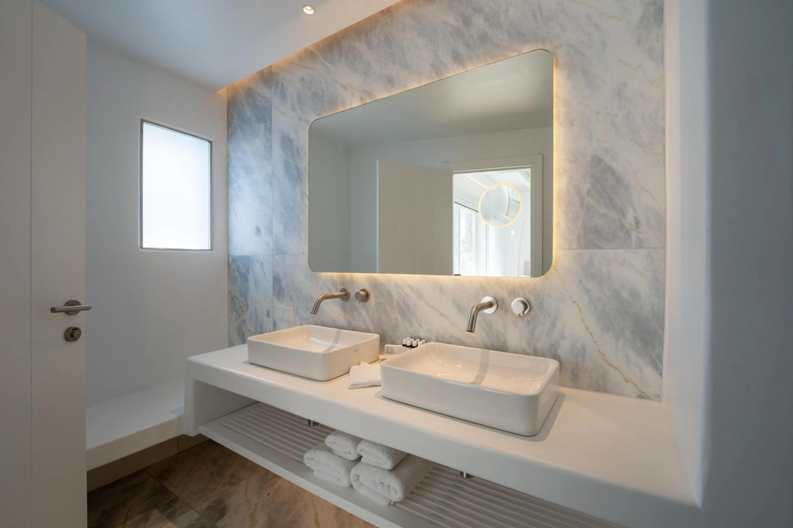 Bathroom in Nomia Sunset Suites Mykonos