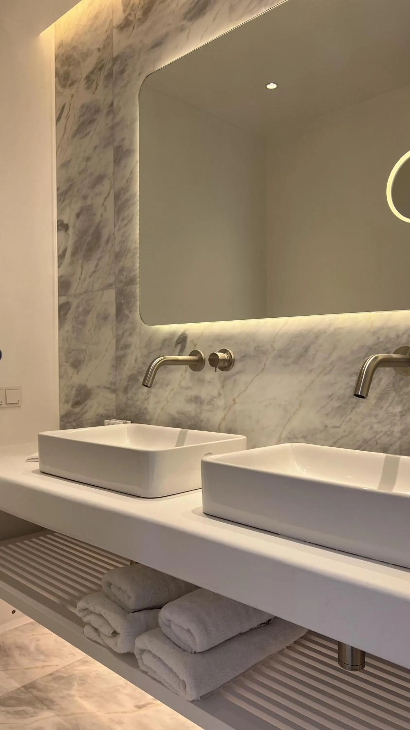 Bathroom in Nomia Sunset Suites Mykonos