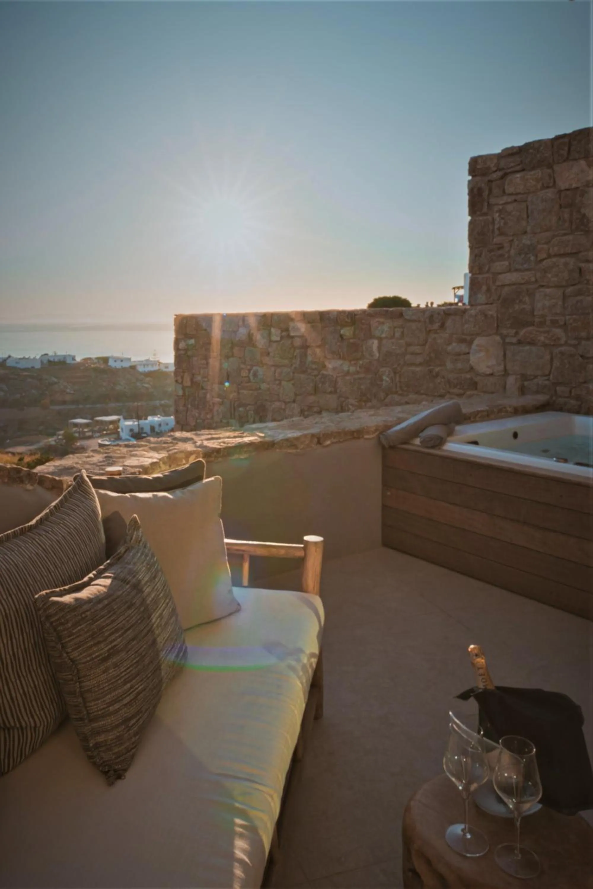 Hot Tub in Nomia Sunset Suites Mykonos