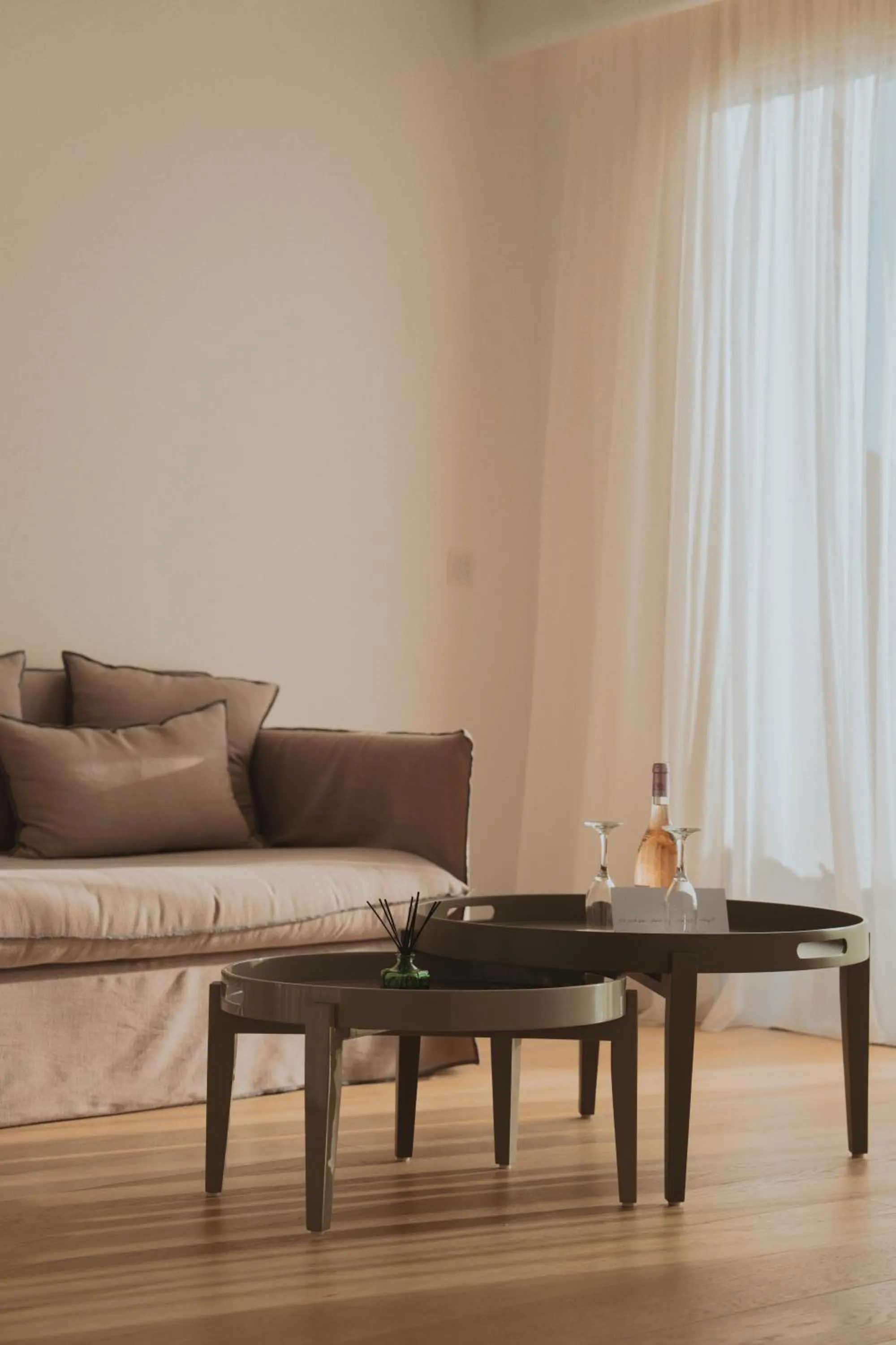 Seating area in Nomia Sunset Suites Mykonos