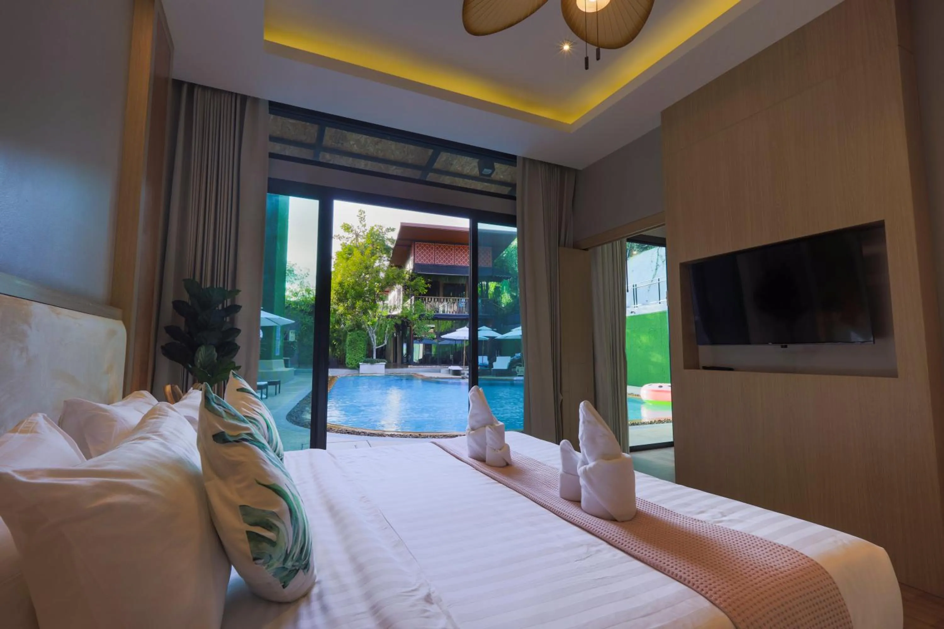 Bed in Alaita Boutique Phuket