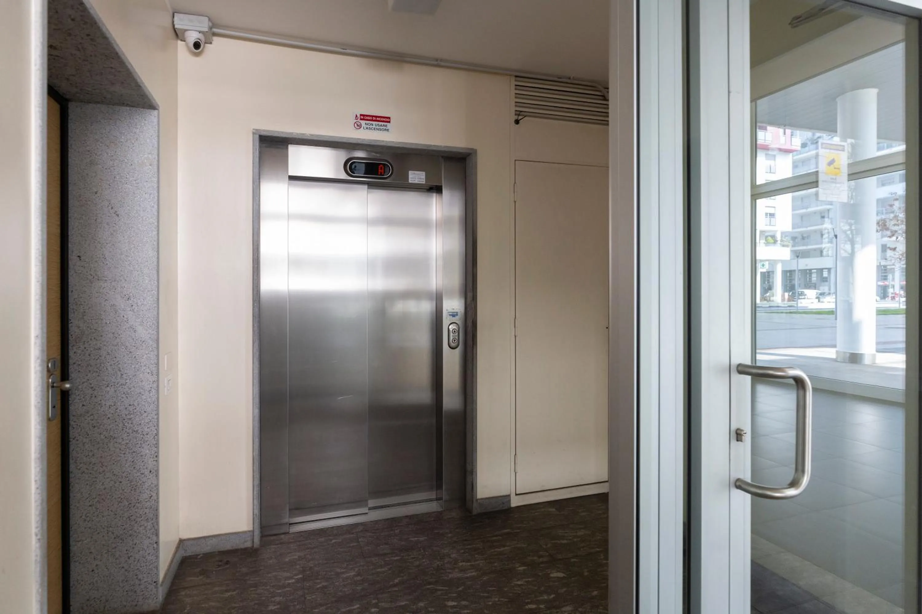 elevator in Sky Home Santa Giulia