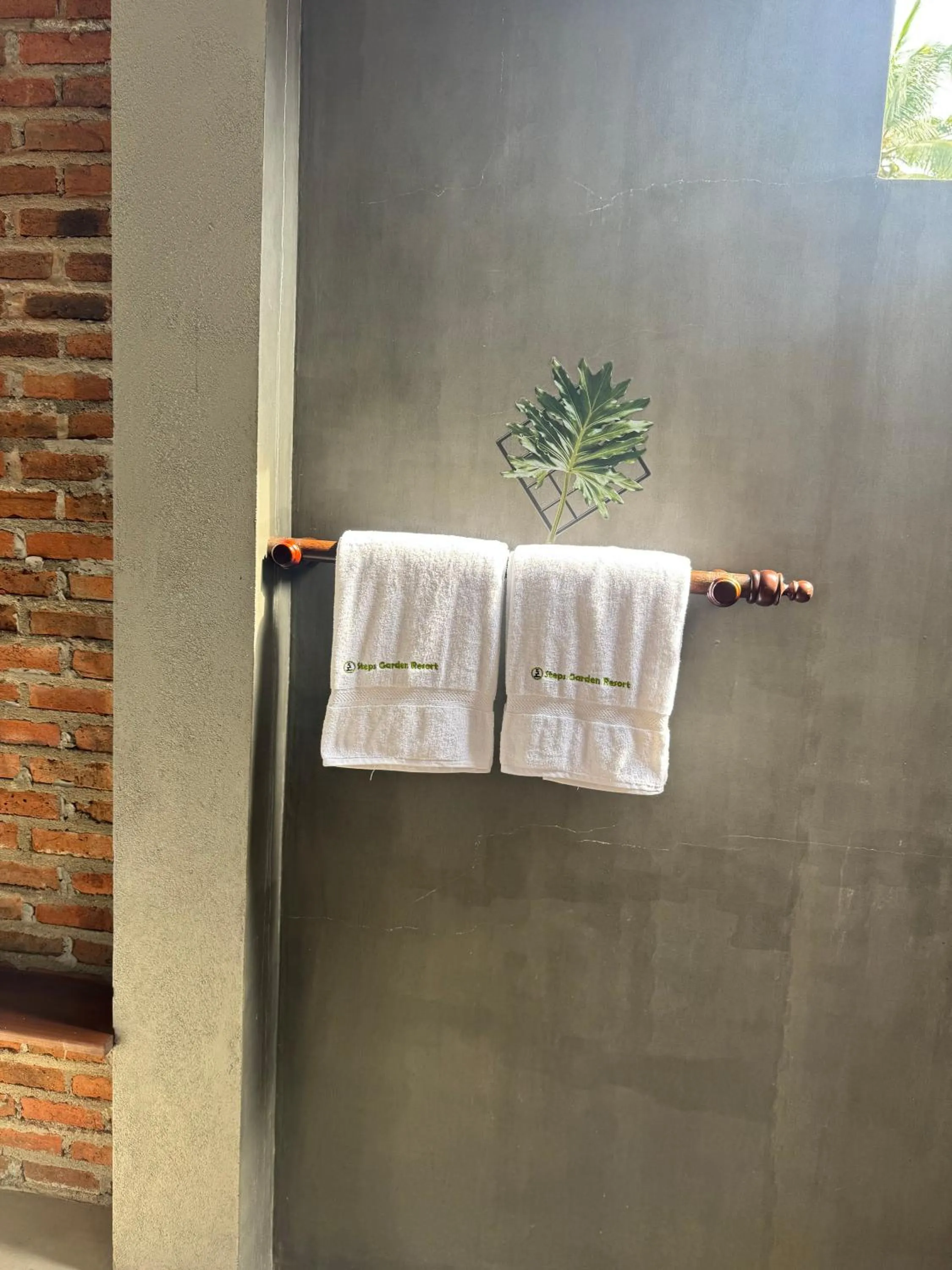 towels in Steps Garden Resort