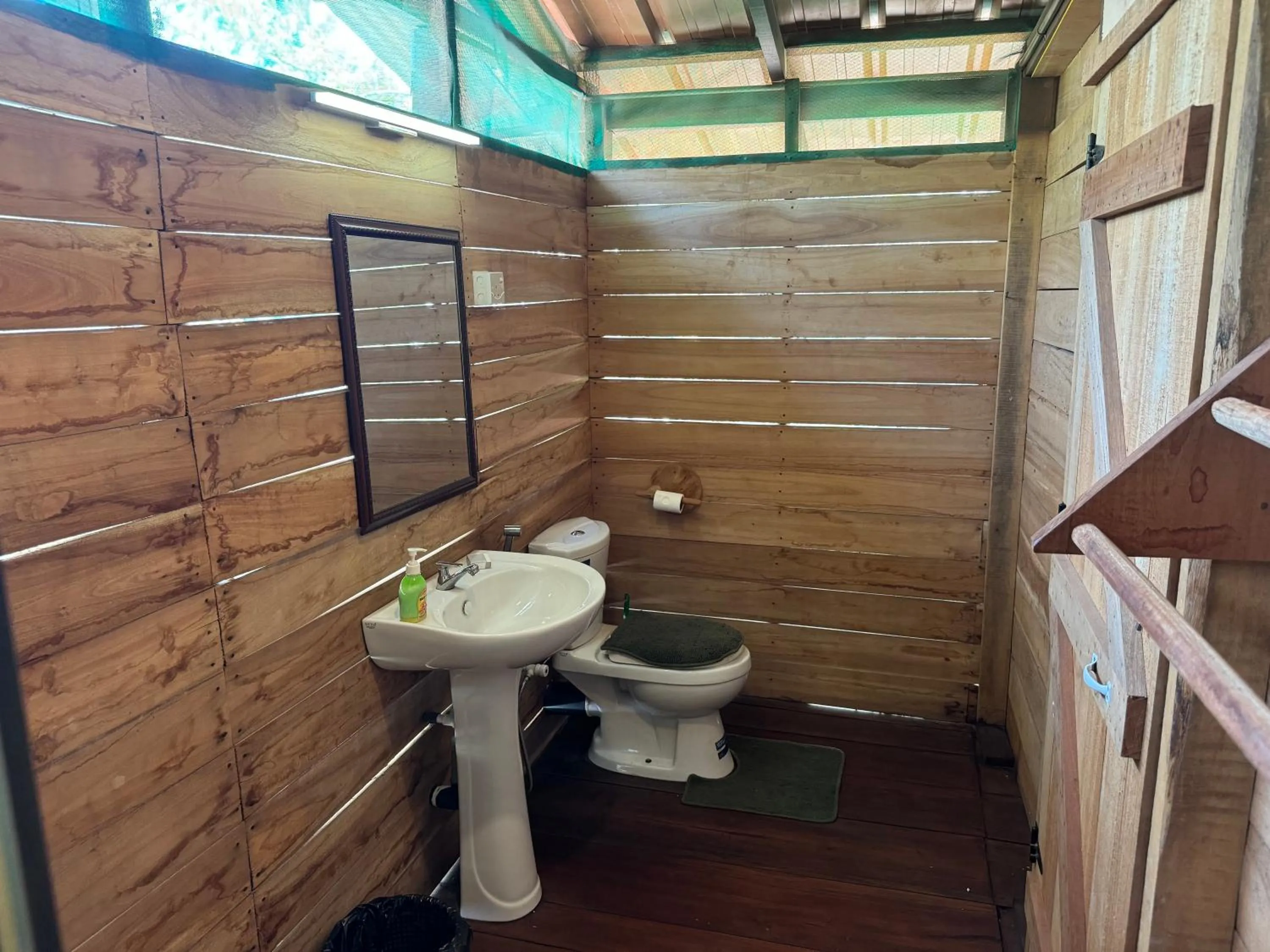 bidet in Steps Garden Resort