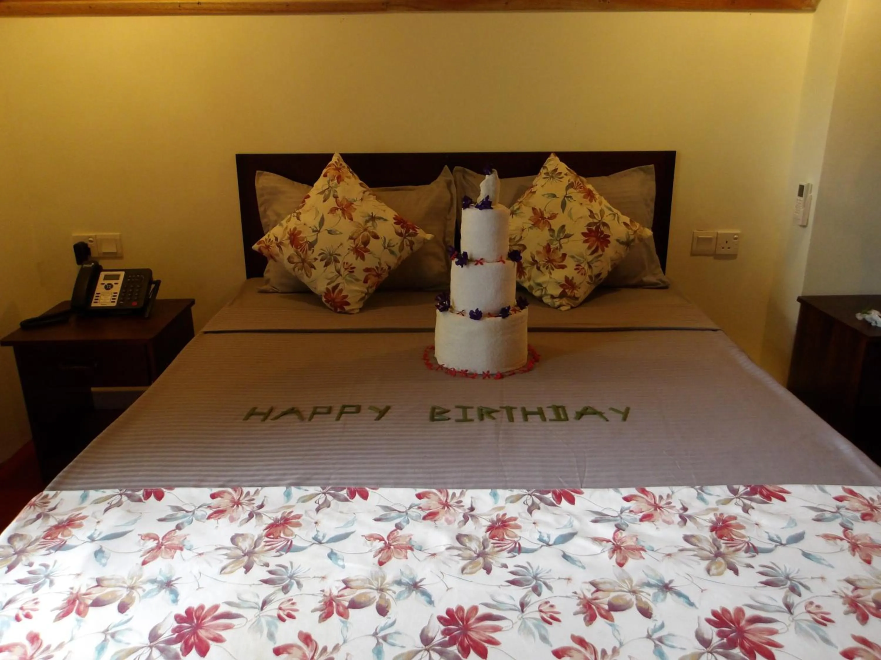 Bed in Steps Garden Resort