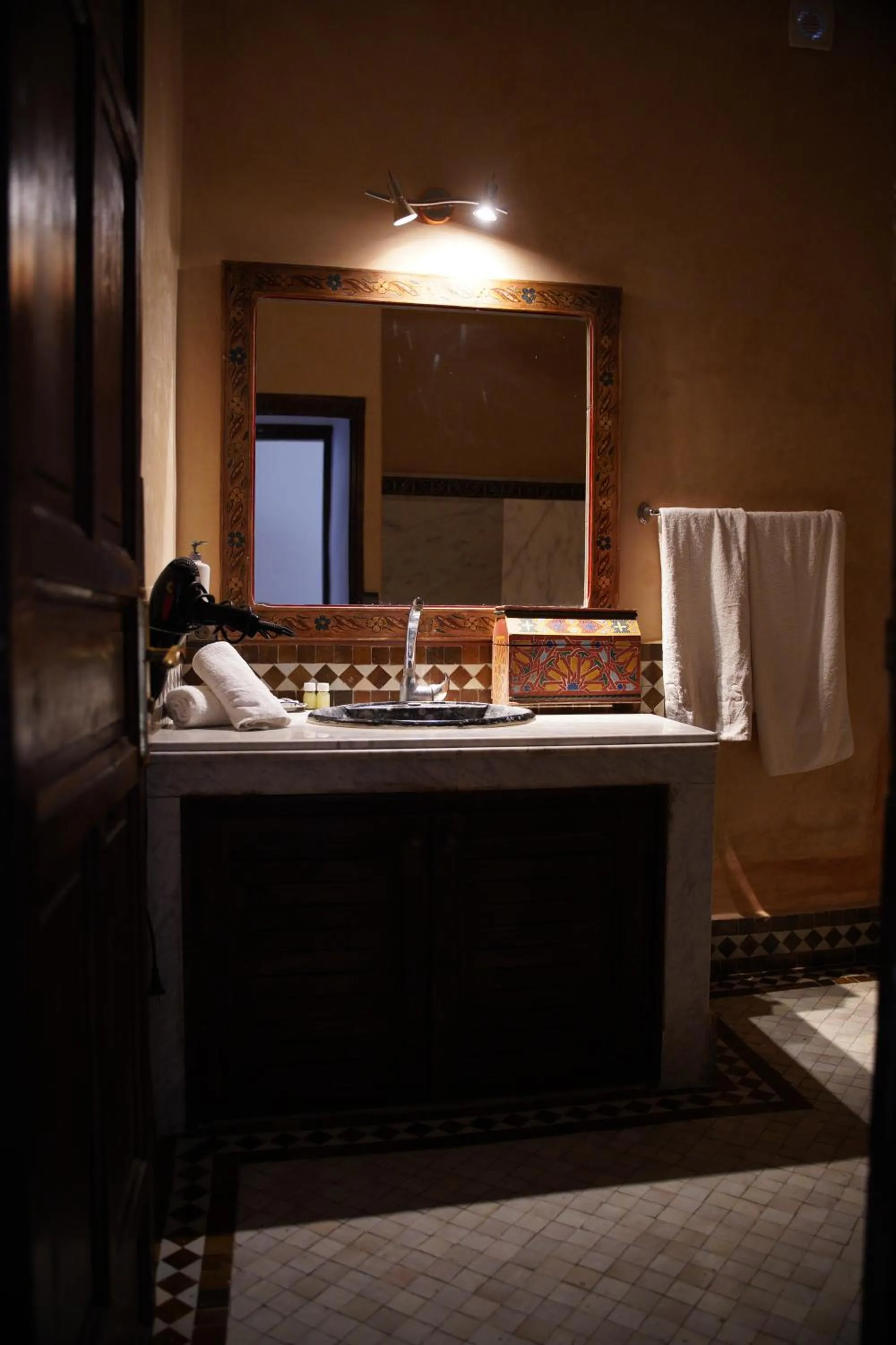 Riad Dar Chrifa - Luxury Escape