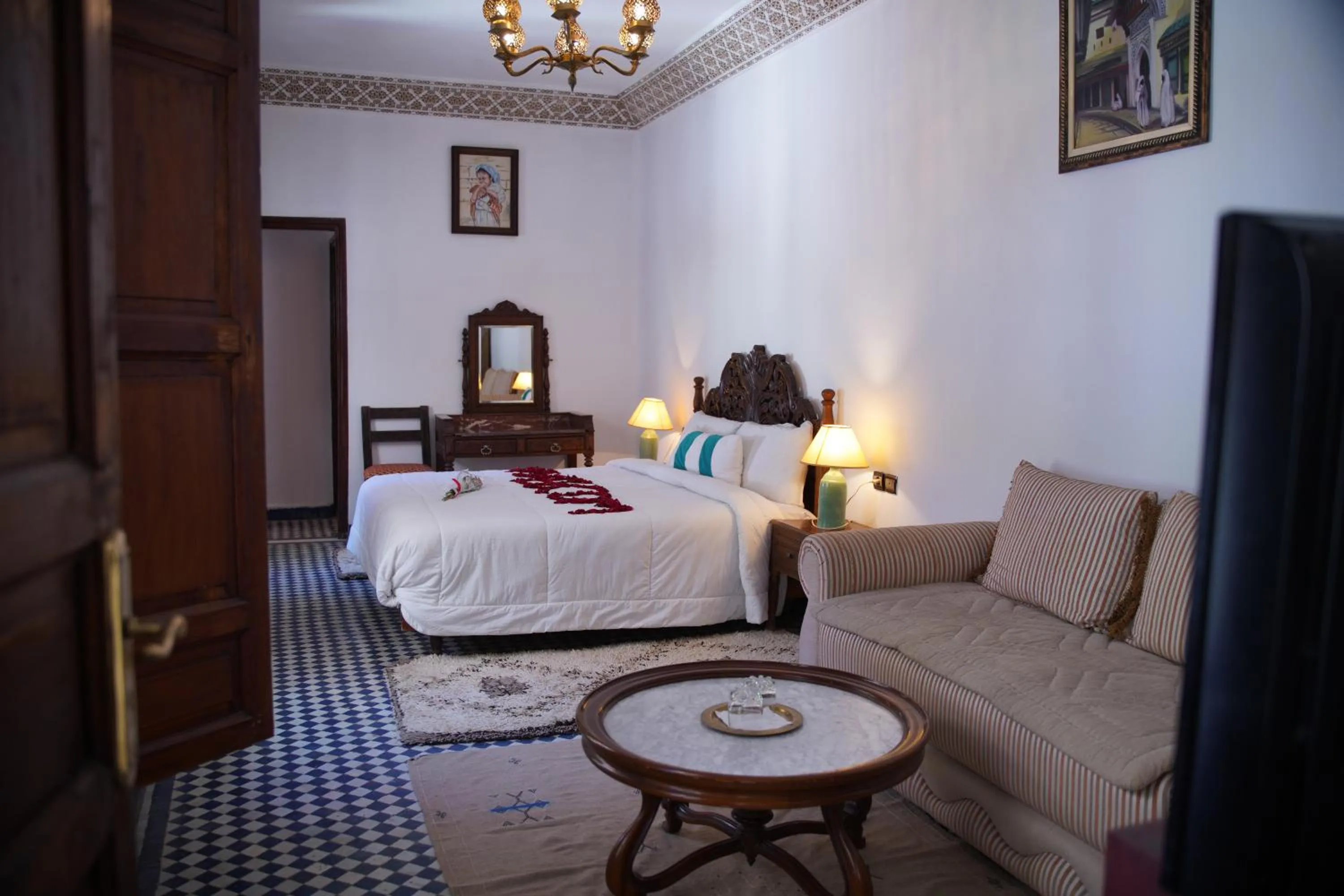 Bed in Riad Dar Chrifa - Luxury Escape
