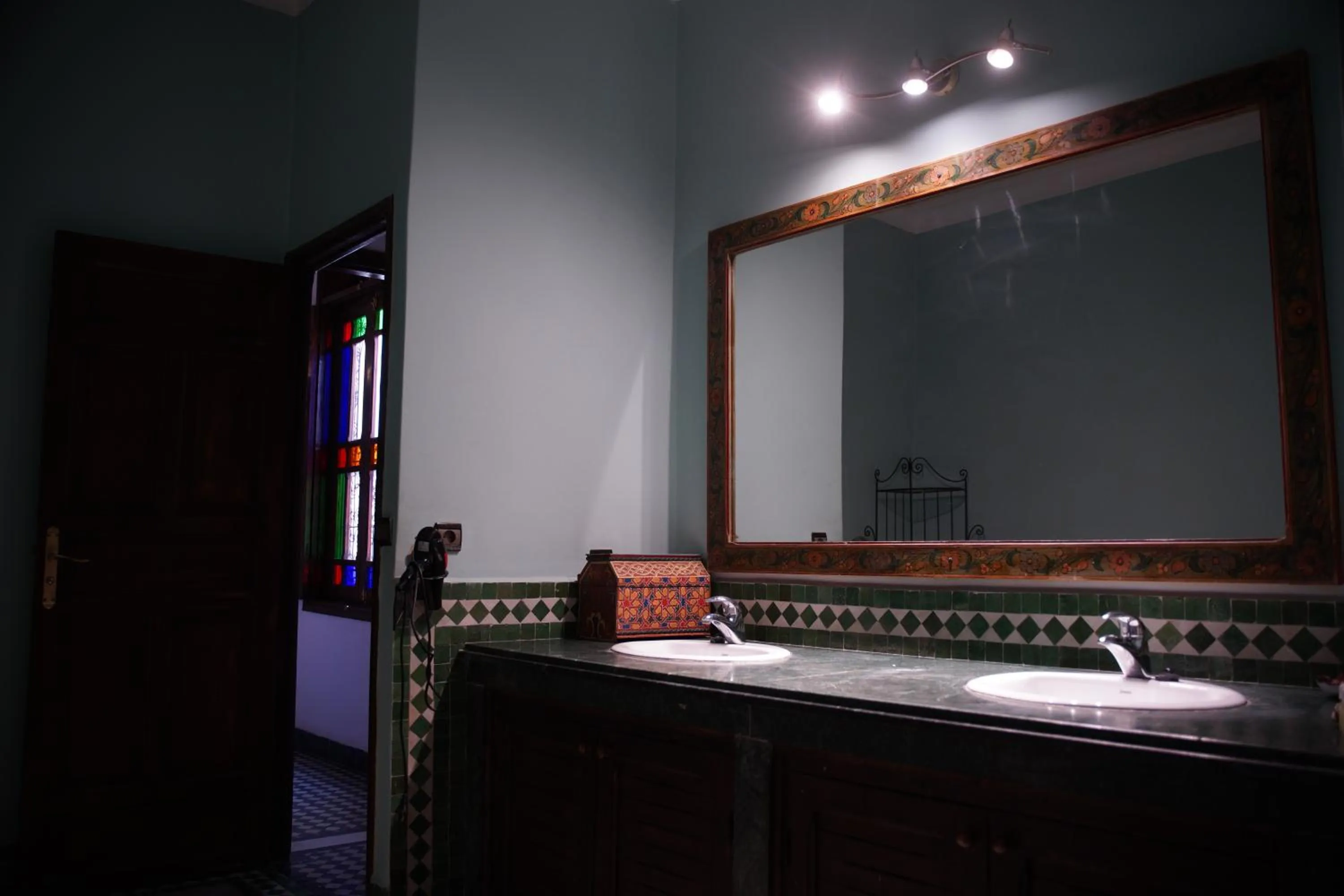 Riad Dar Chrifa - Luxury Escape