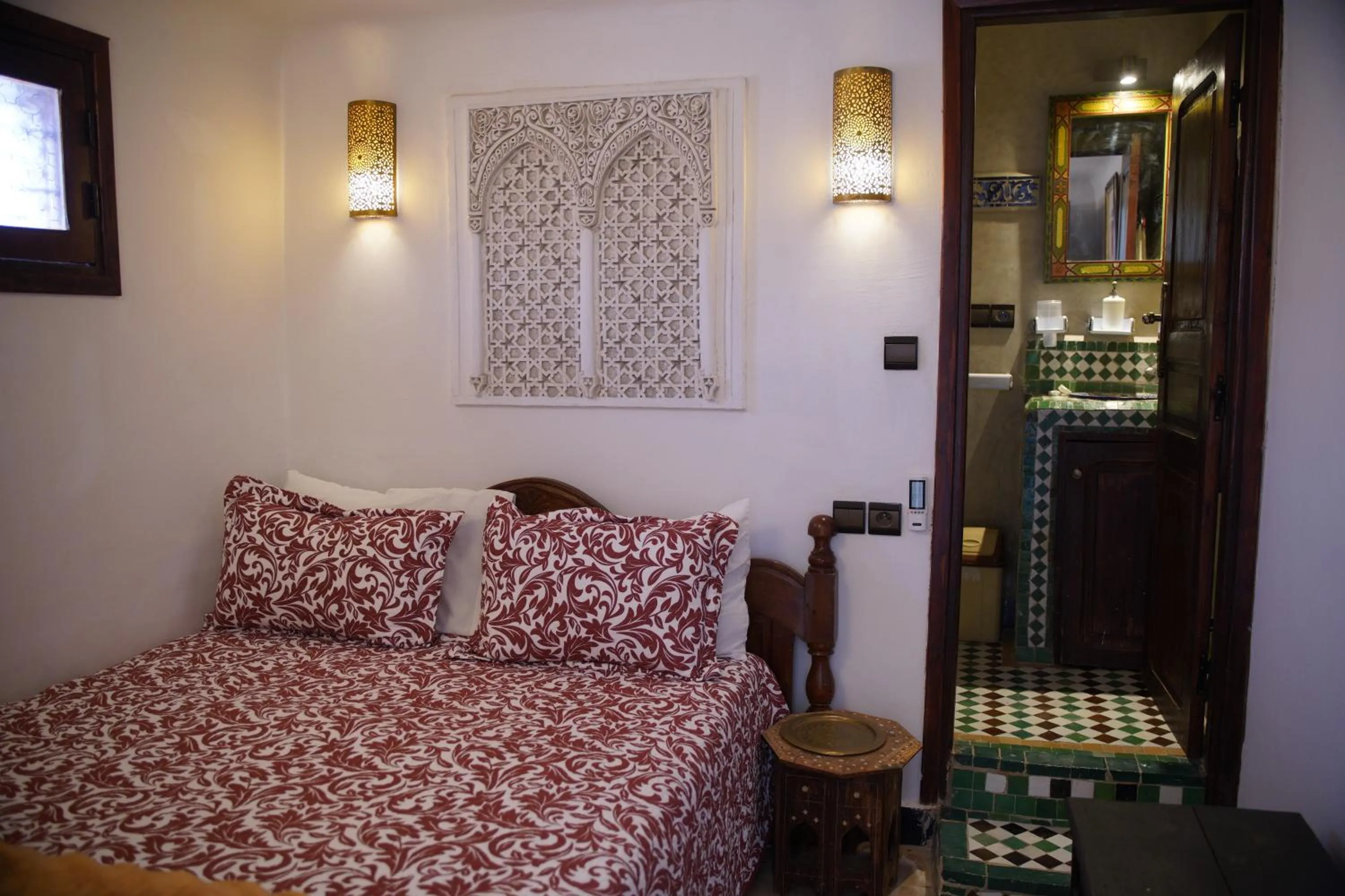 Bed in Riad Dar Chrifa - Luxury Escape