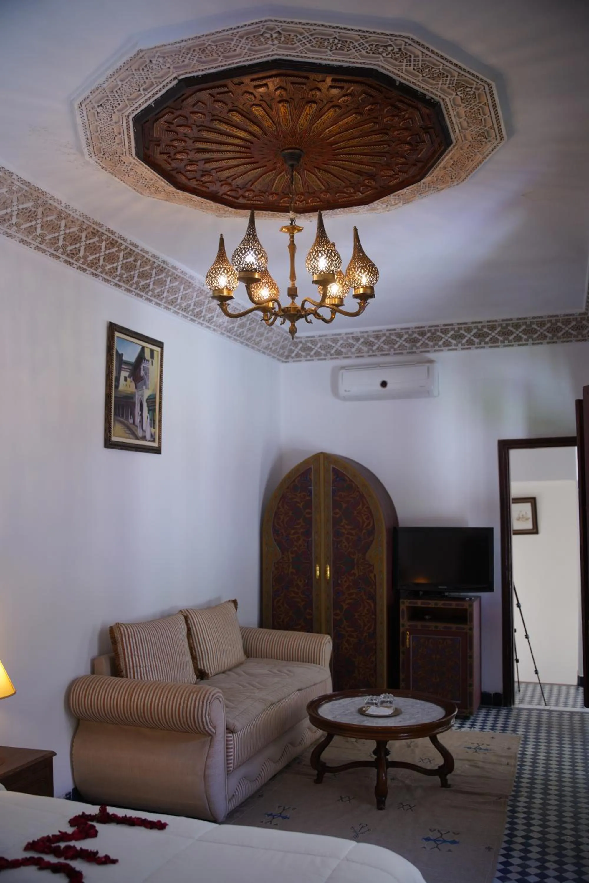 Riad Dar Chrifa - Luxury Escape