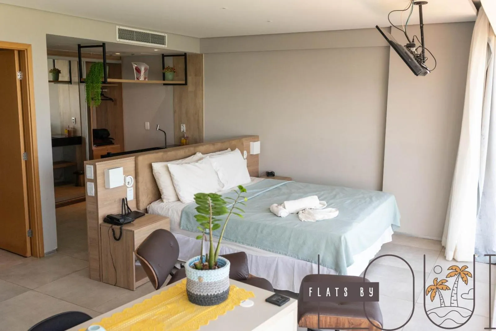 Bed in Paiva Flats By Loui