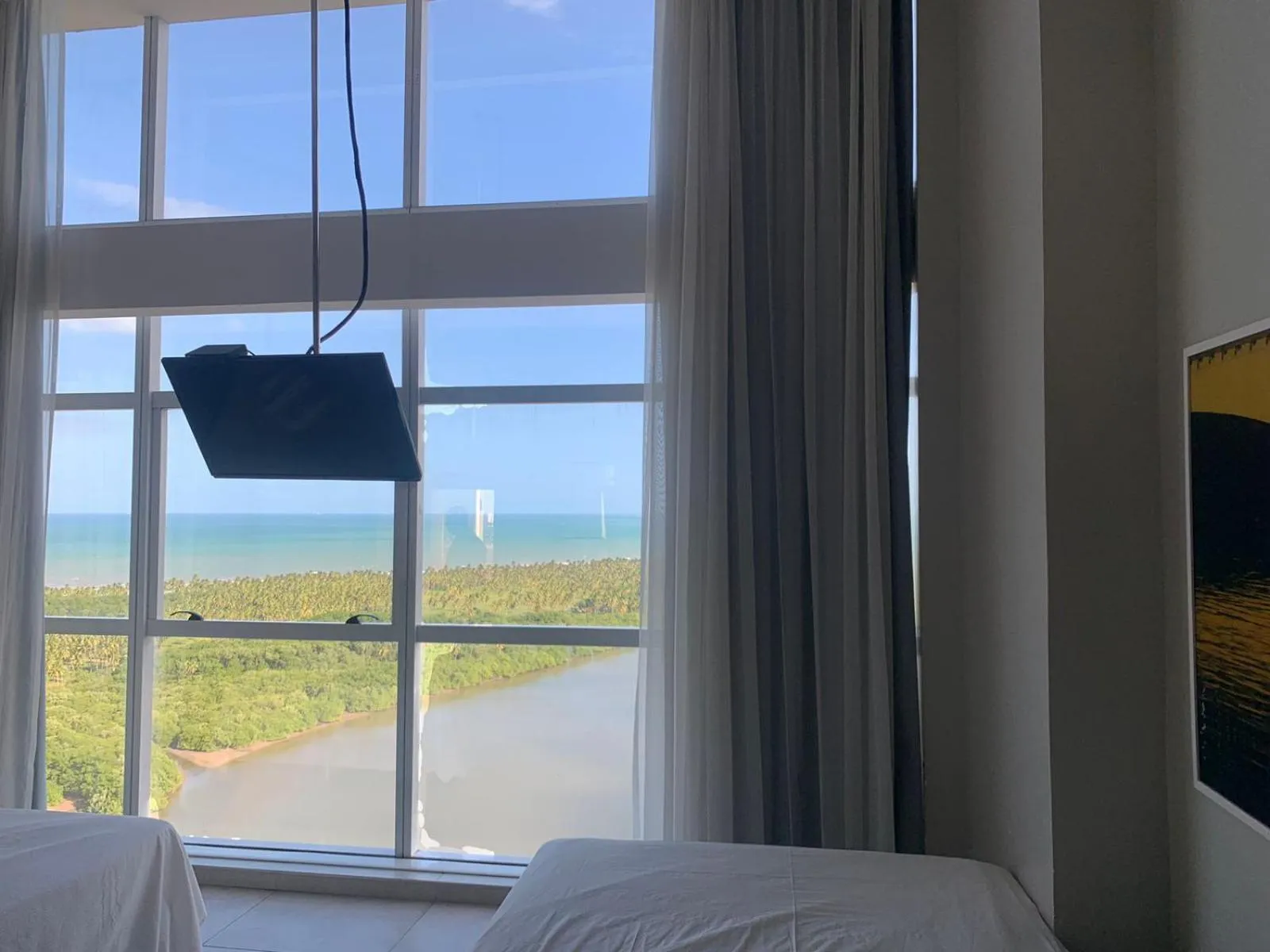 Bed in Paiva Flats By Loui