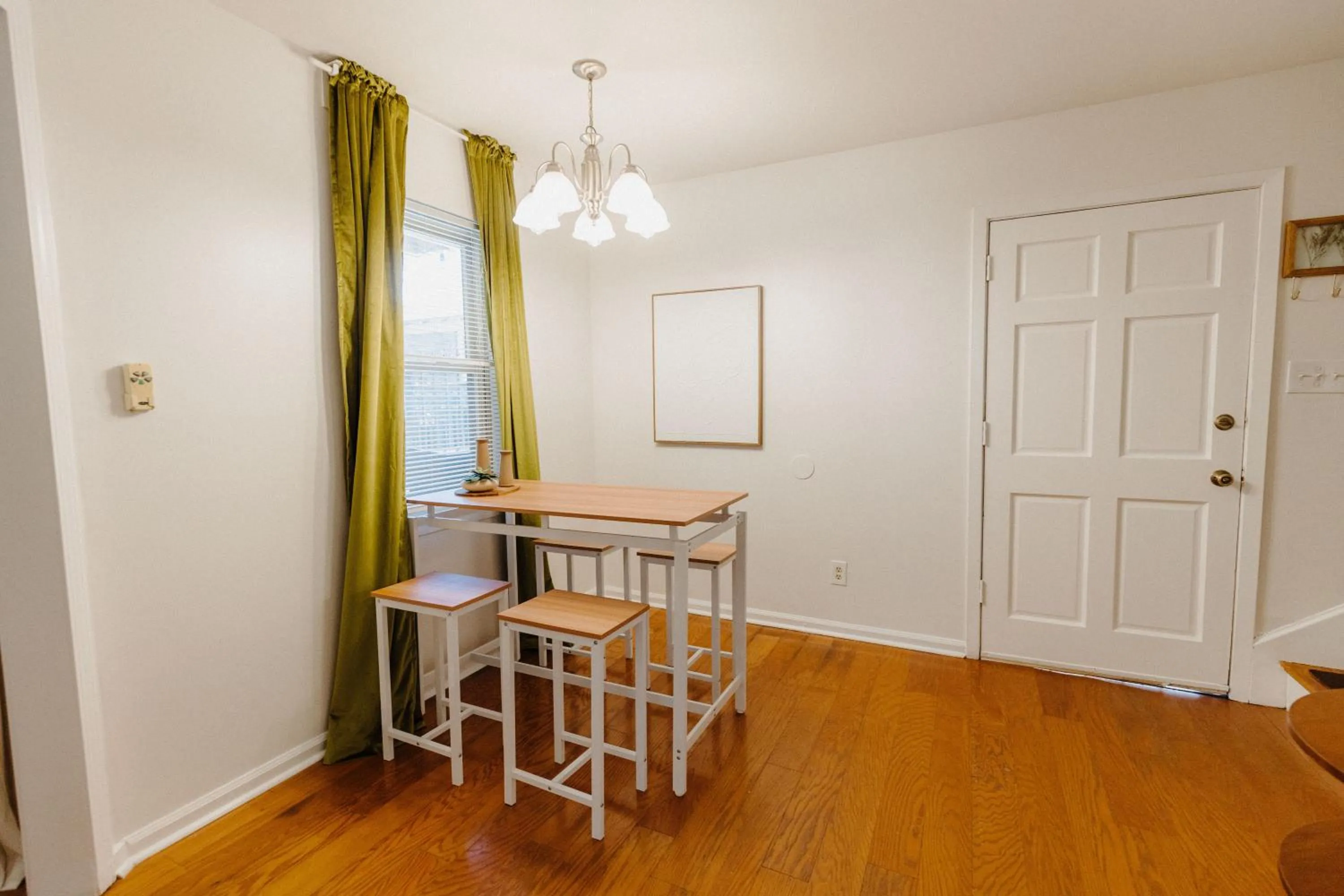 Dining area in Centrally Located 2BR Overton Square Unit 2 Fast WiFi Free Parking Yes Pets