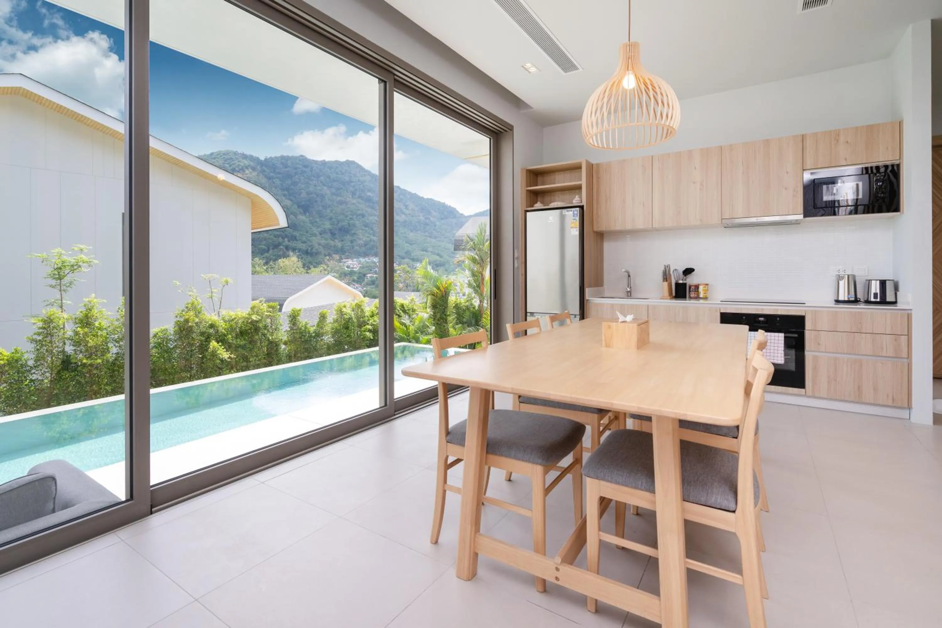 Dining area in Himmapana Villas - Hills