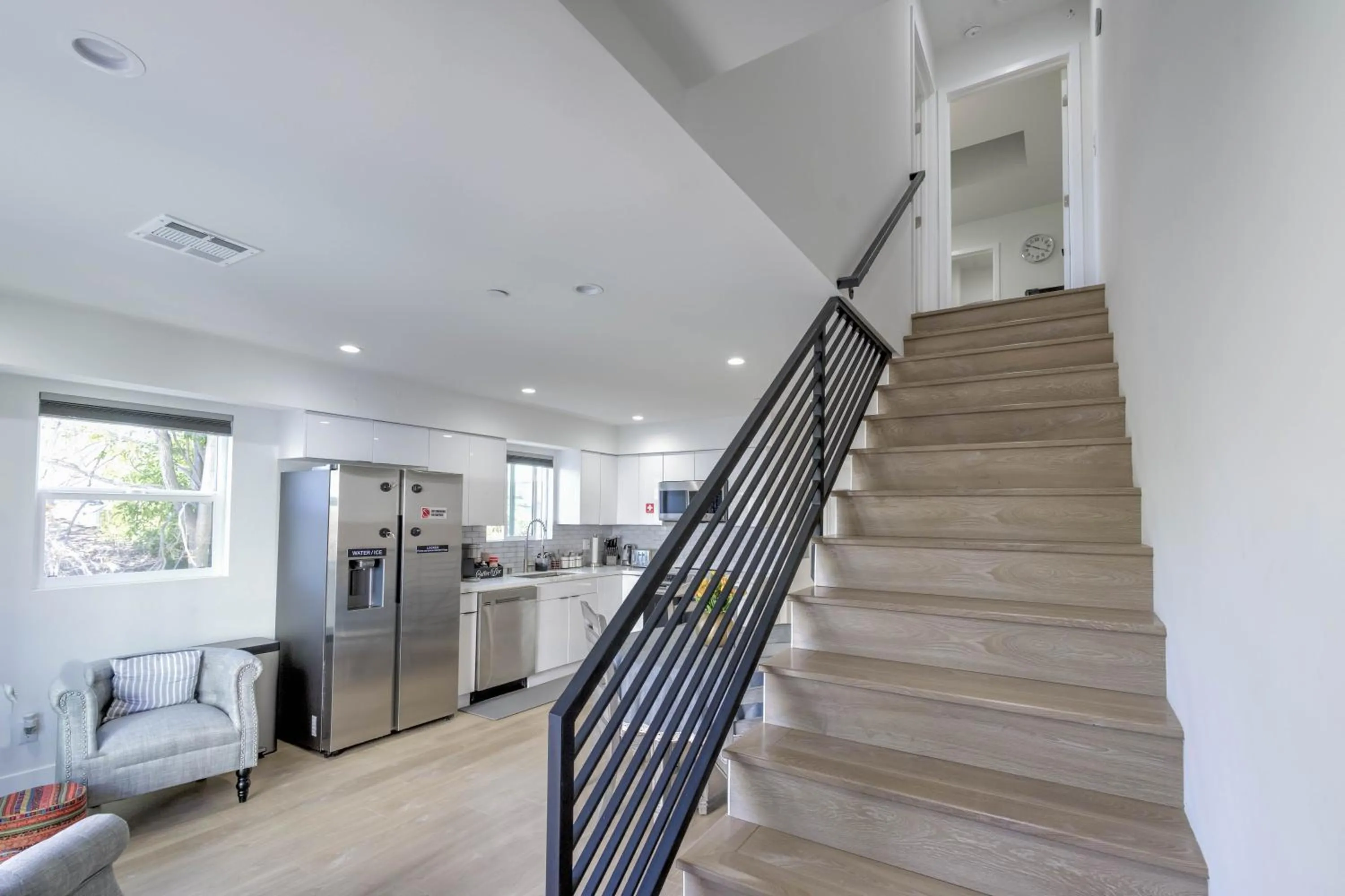 Kitchen or kitchenette in Modern Apartment in Studio City