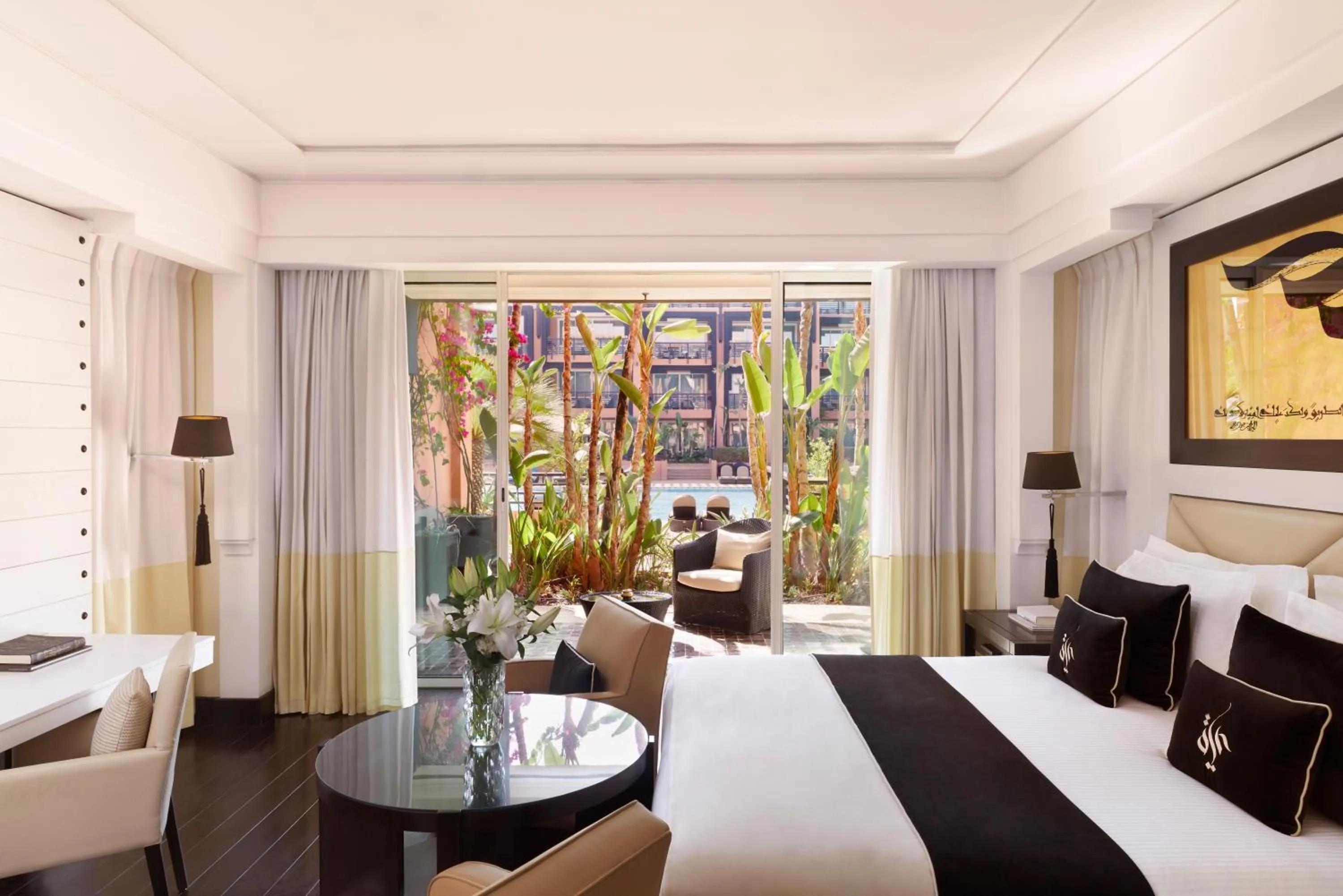 Bed in Hôtel & Ryads Barrière Le Naoura