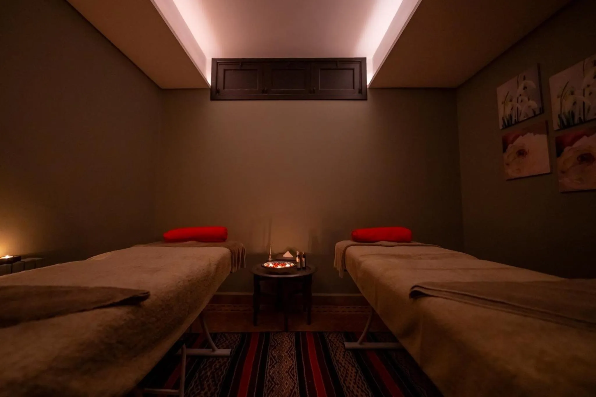 Massage, Bed in Al Fassia Aguedal