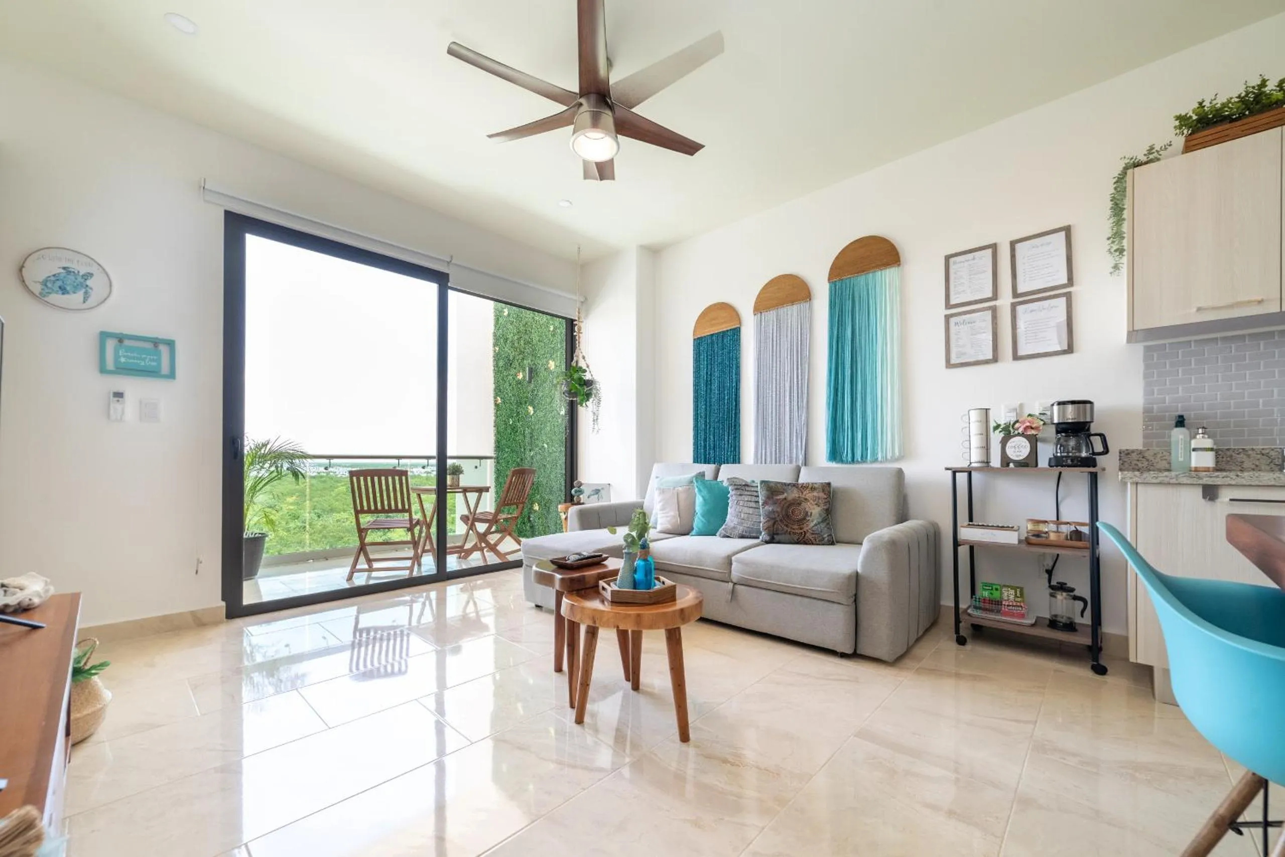 Luxury Condo, 2BR, Fast Internet, Condo Akul