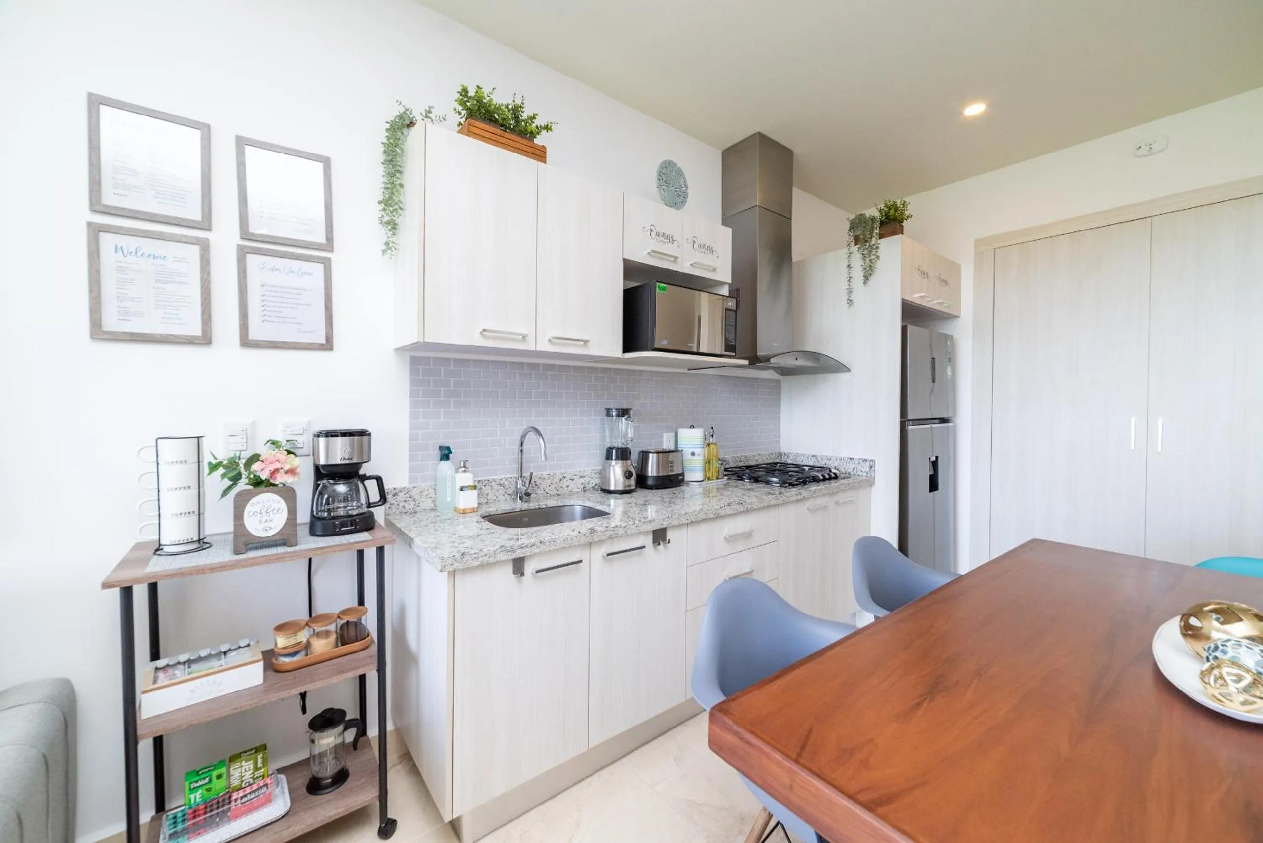 Luxury Condo, 2BR, Fast Internet, Condo Akul