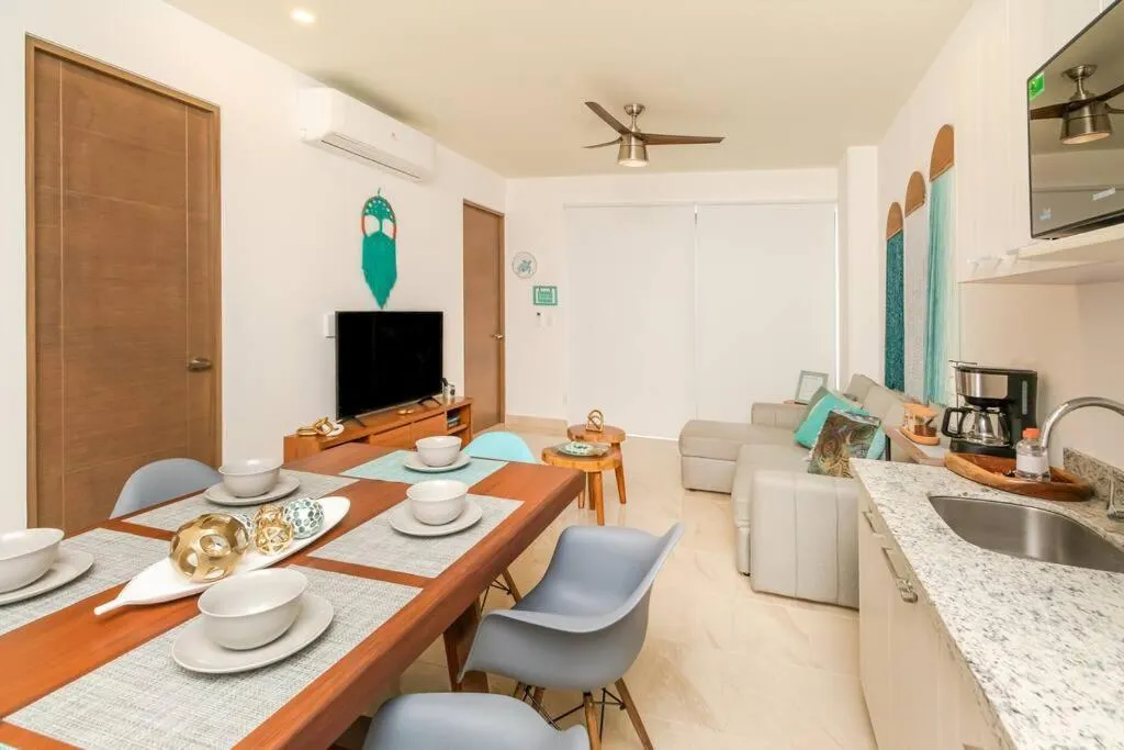 TV and multimedia in Luxury Condo, 2BR, Fast Internet, Condo Akul