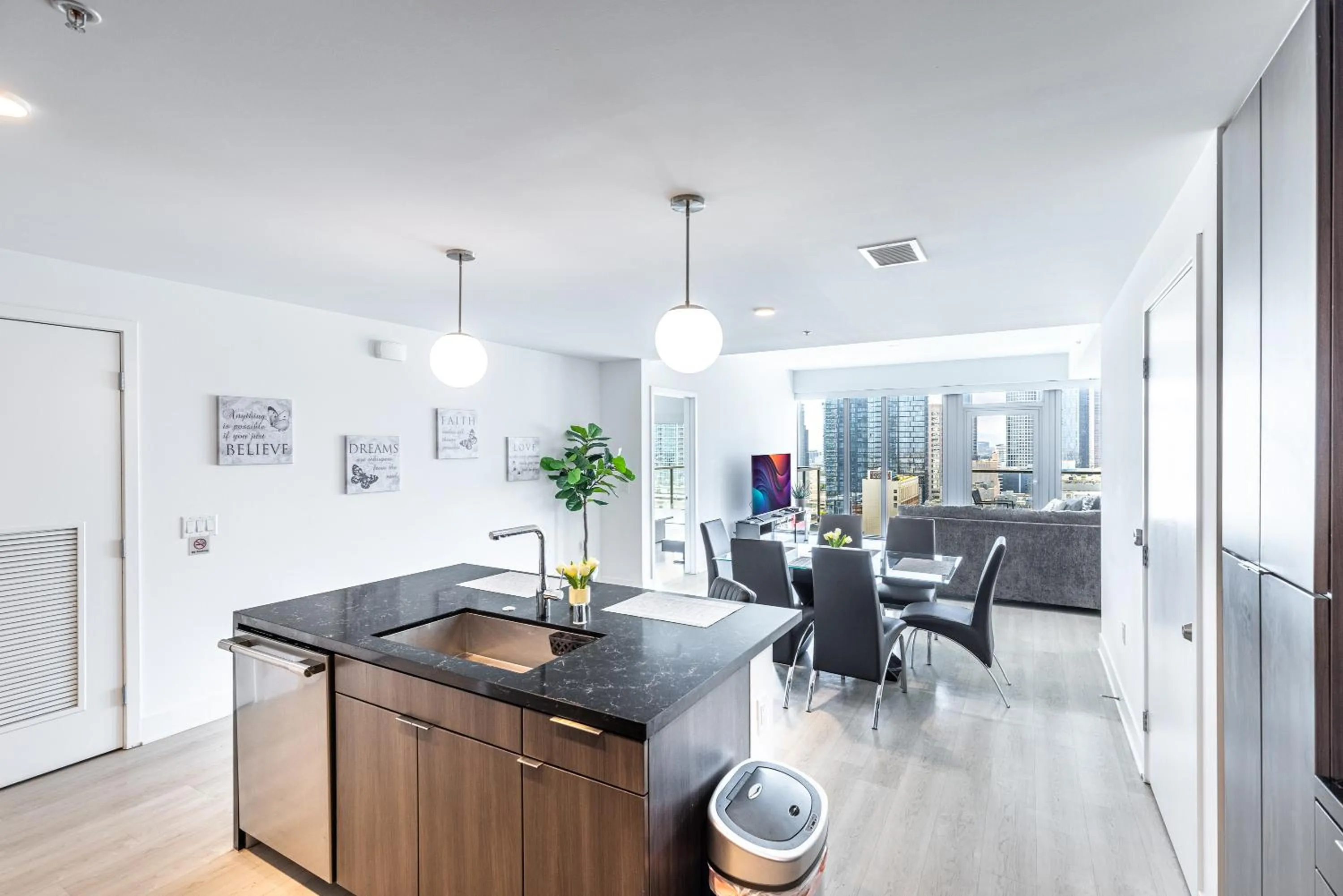 Top Floor High Rise 3 Bed DTLA Skyscraper Penthouse